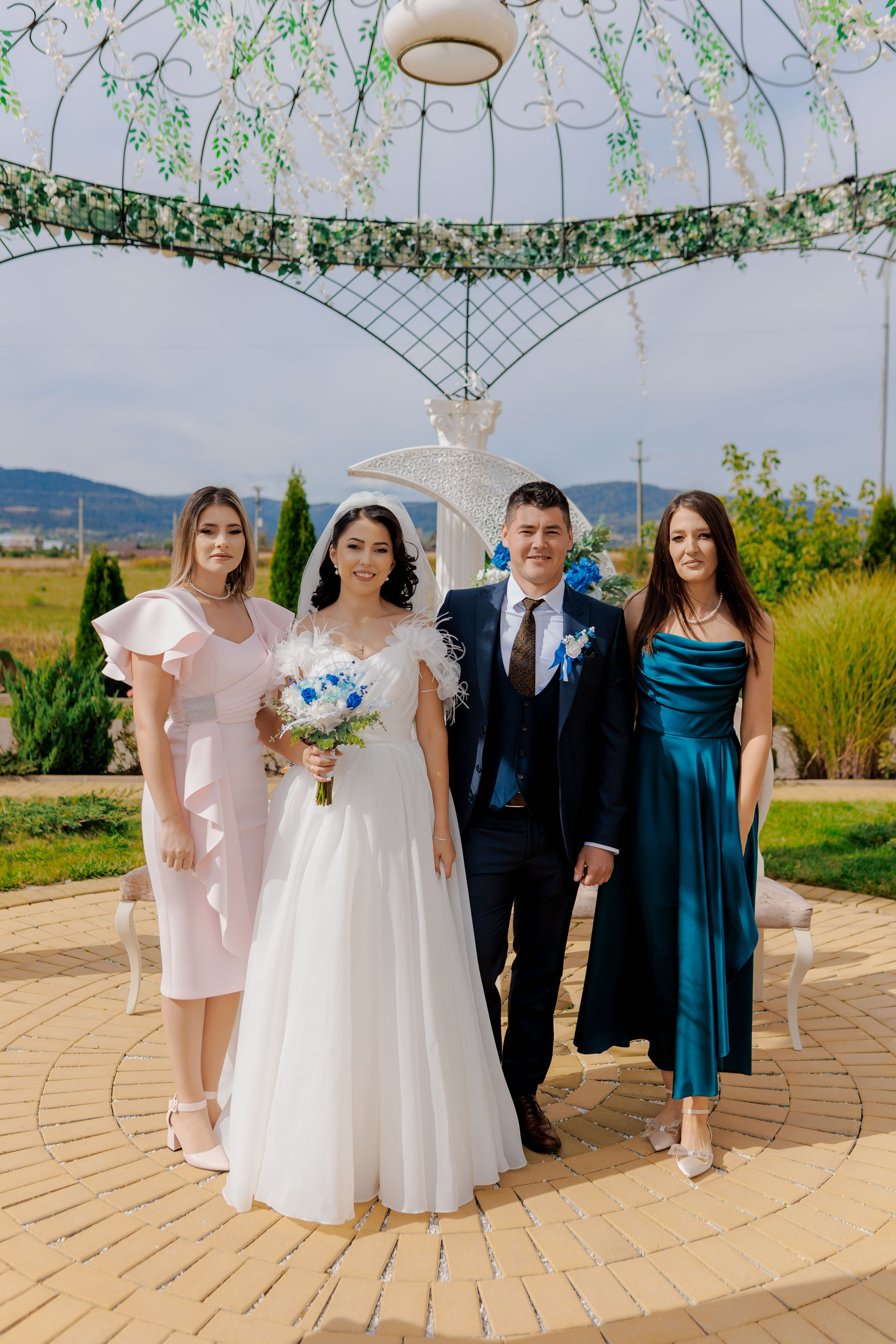Loredana & Emilian – Ziua Nunții | Videografie - fotografie Botez Suceava, Iași, Botoșani. Servicii foto-video profesionale, pentru momente de neuitat