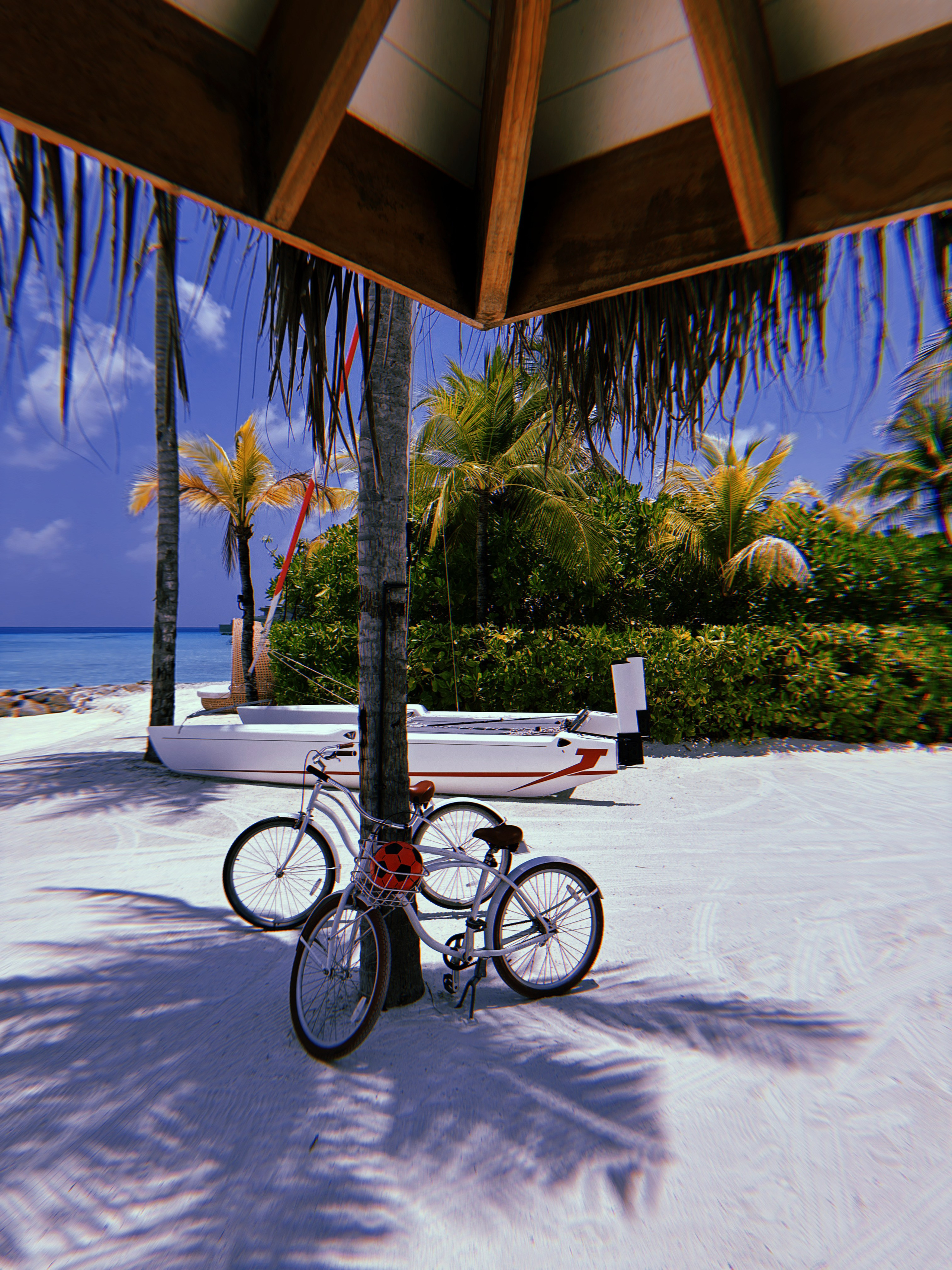 Maldives, Kuda Villingili. BNW Around Photography