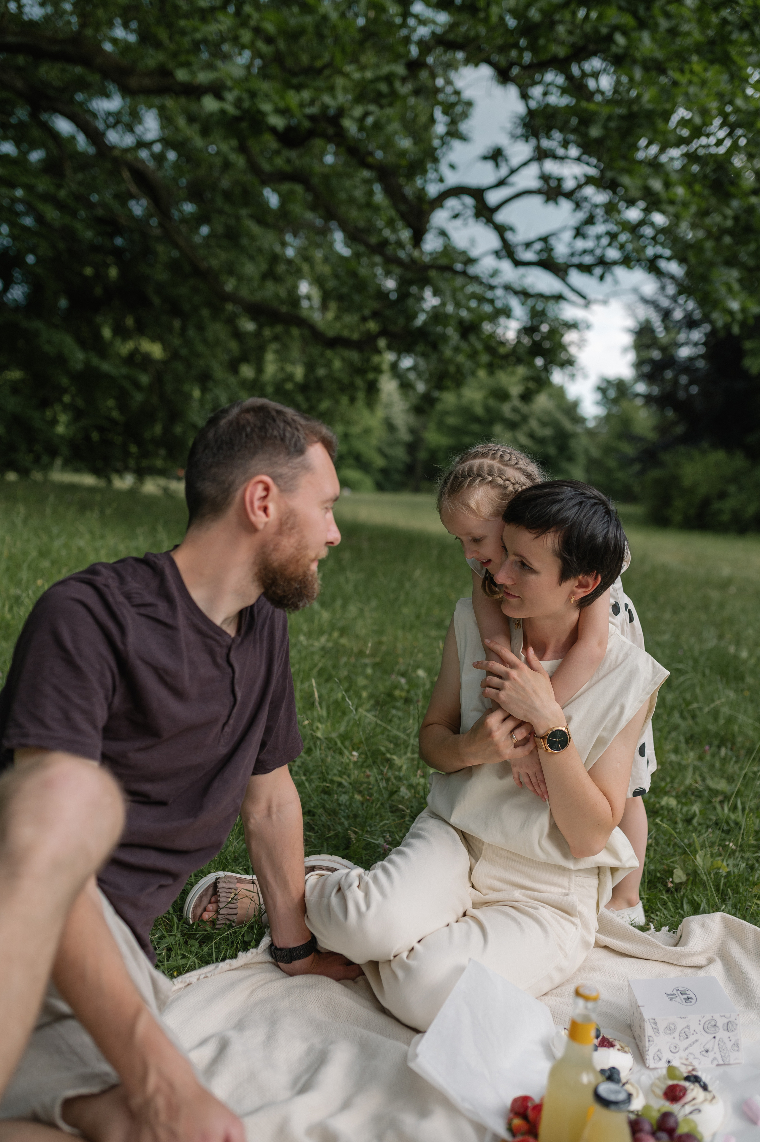 Alexei, Lilia, Alisa, 2022. Wedding photographer in Wroclaw Warsaw Krakow Margarita Tuleiko
