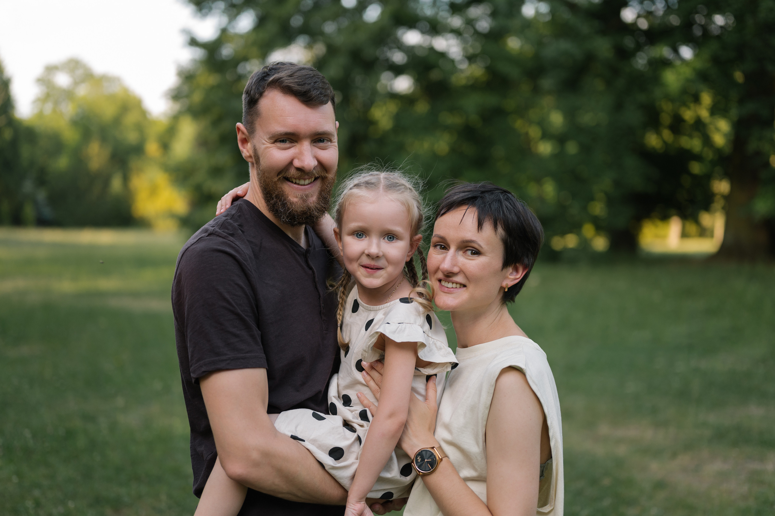 Alexei, Lilia, Alisa, 2022. Wedding photographer in Wroclaw Warsaw Krakow Margarita Tuleiko