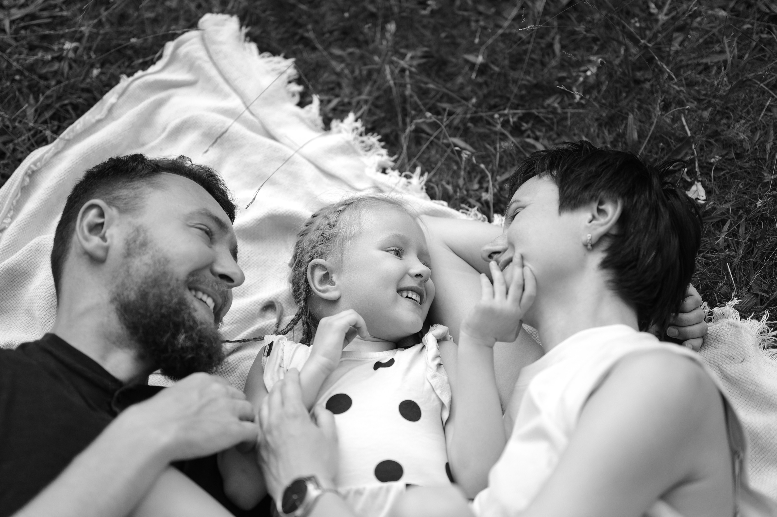 Alexei, Lilia, Alisa, 2022. Wedding photographer in Wroclaw Warsaw Krakow Margarita Tuleiko