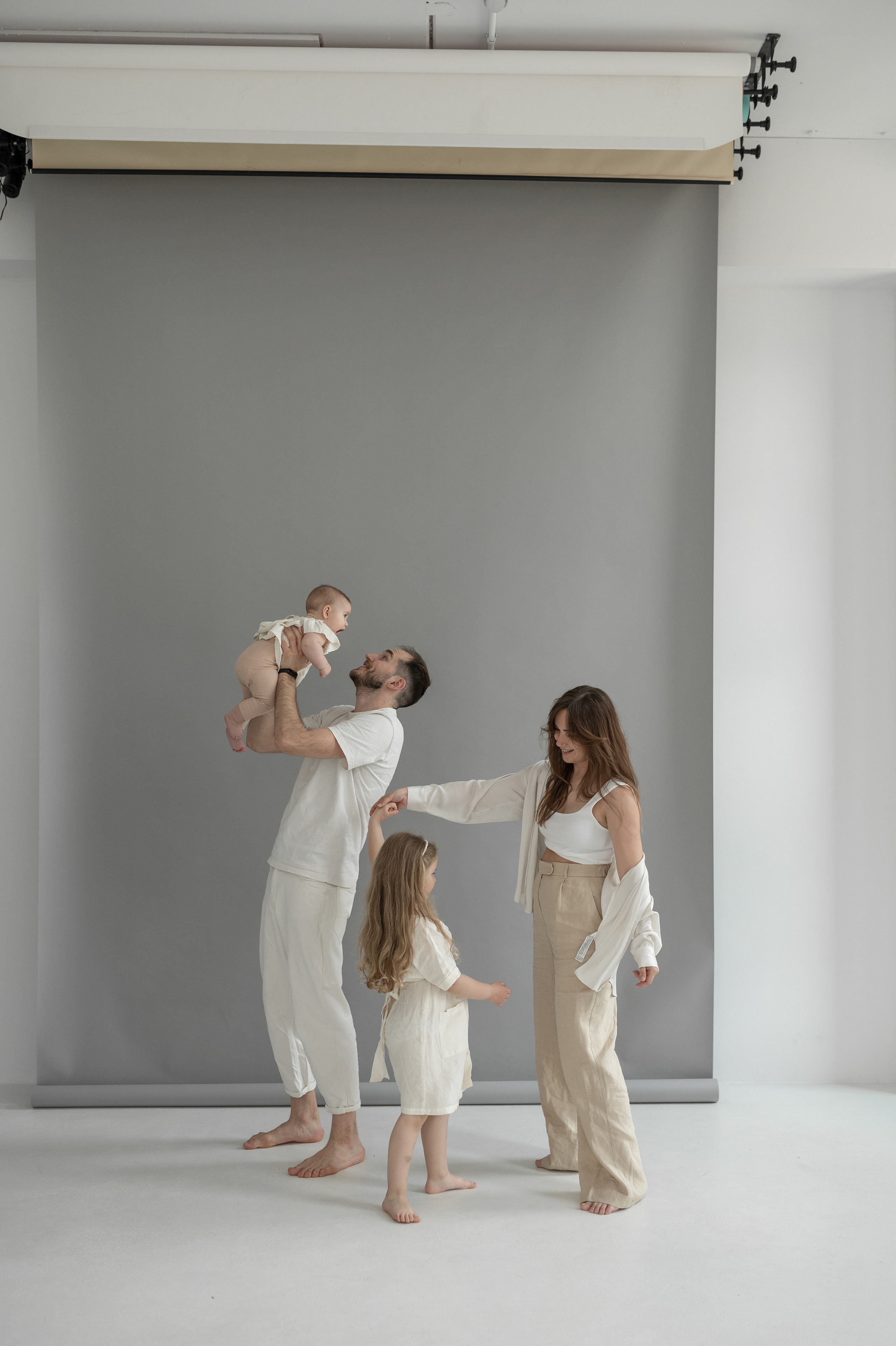 Denis, Veronika, Ariela, Joy, 2022. Wedding photographer in Wroclaw Warsaw Krakow Margarita Tuleiko