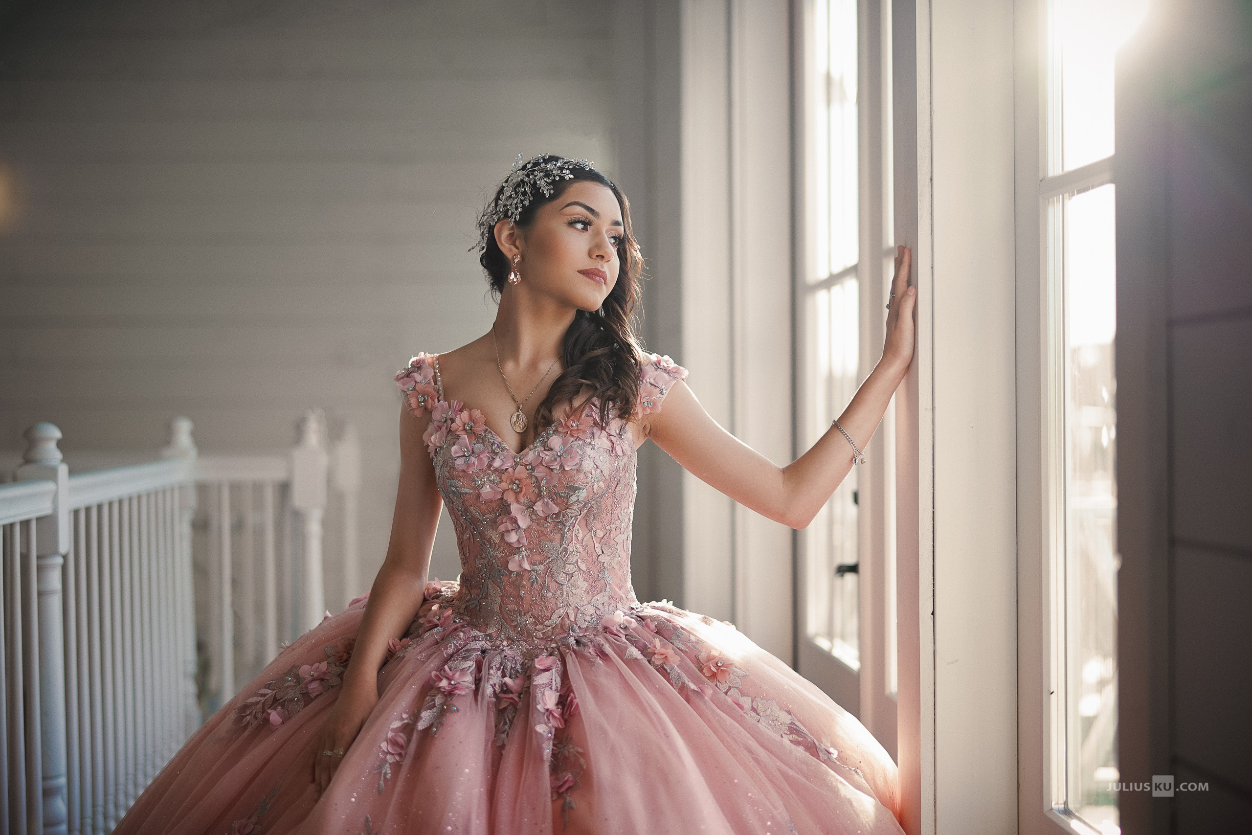 Family / Wedding / Quinceañeras. Main