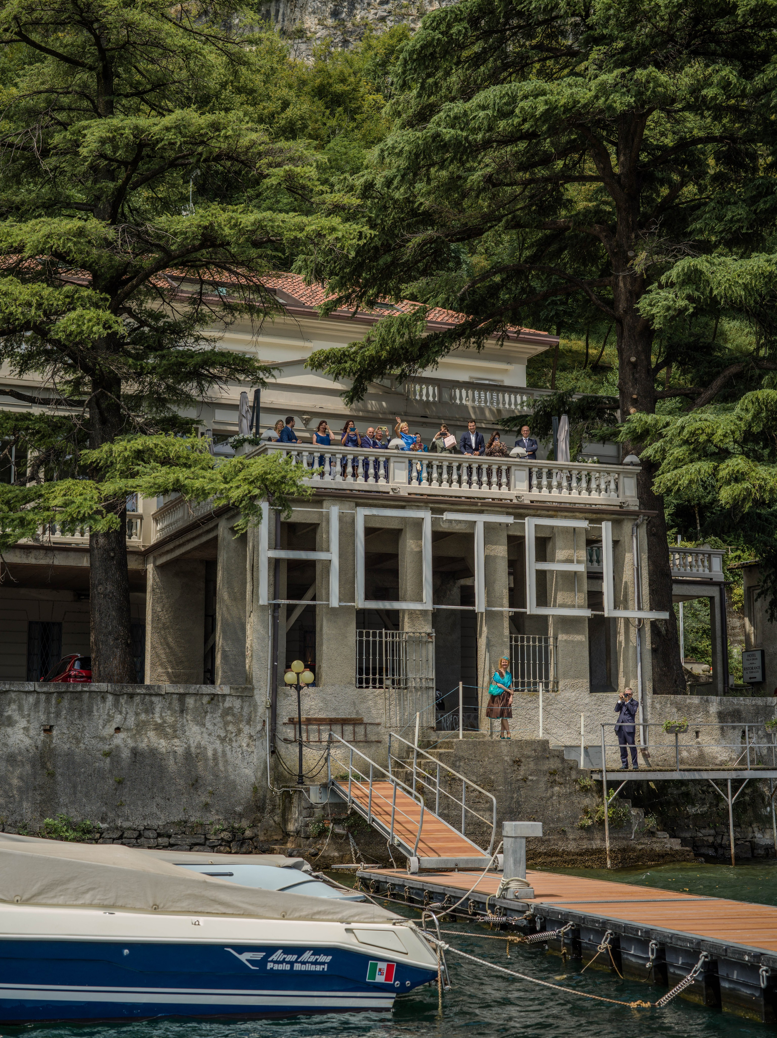 Прогулка на яхте в обнимку с любовью