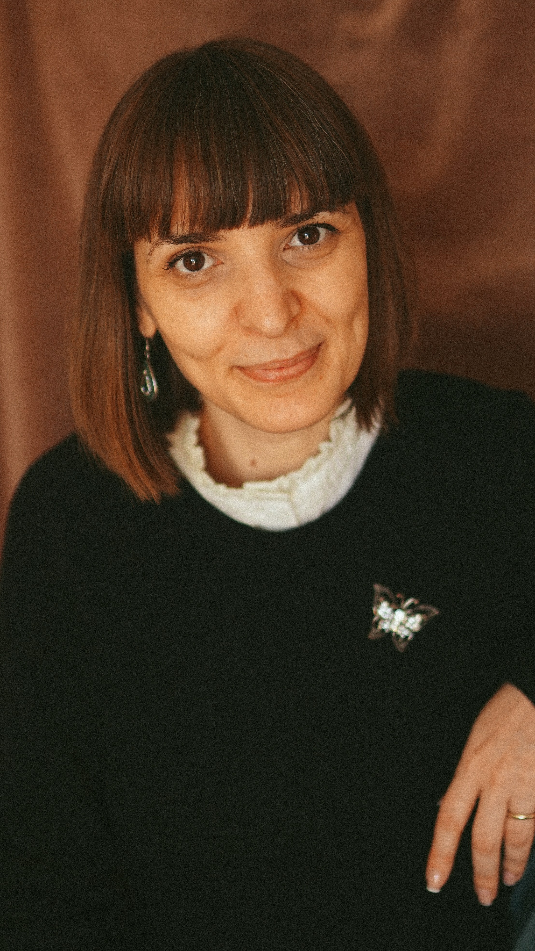 Fotografie de Portret Brașov | Artist Mădălina Beda. Madalina Beda- Artist vizual, fotograf, doula la nastere, consultant babywearing Brasov si in toata tara