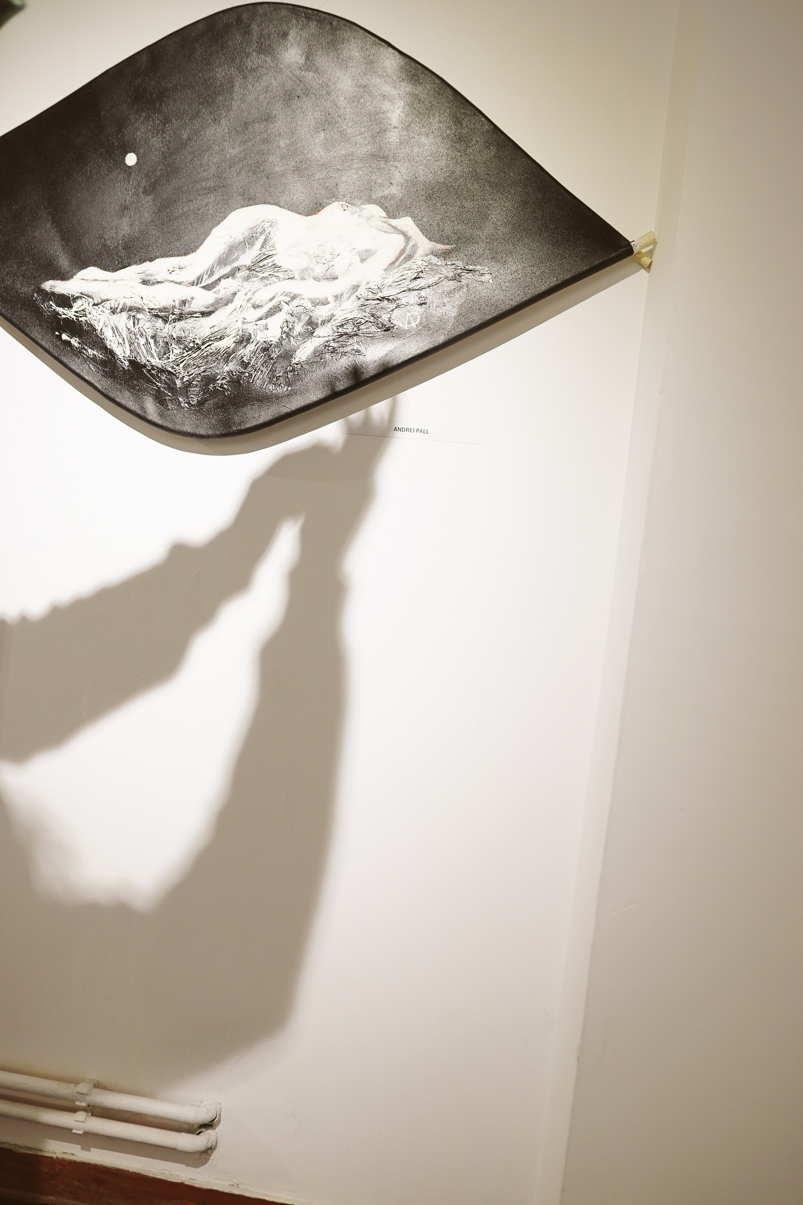 Expoziție Foto Maternitate Brașov | Mădălina Beda. Madalina Beda- Artist vizual, fotograf, doula la nastere, consultant babywearing Brasov si in toata tara