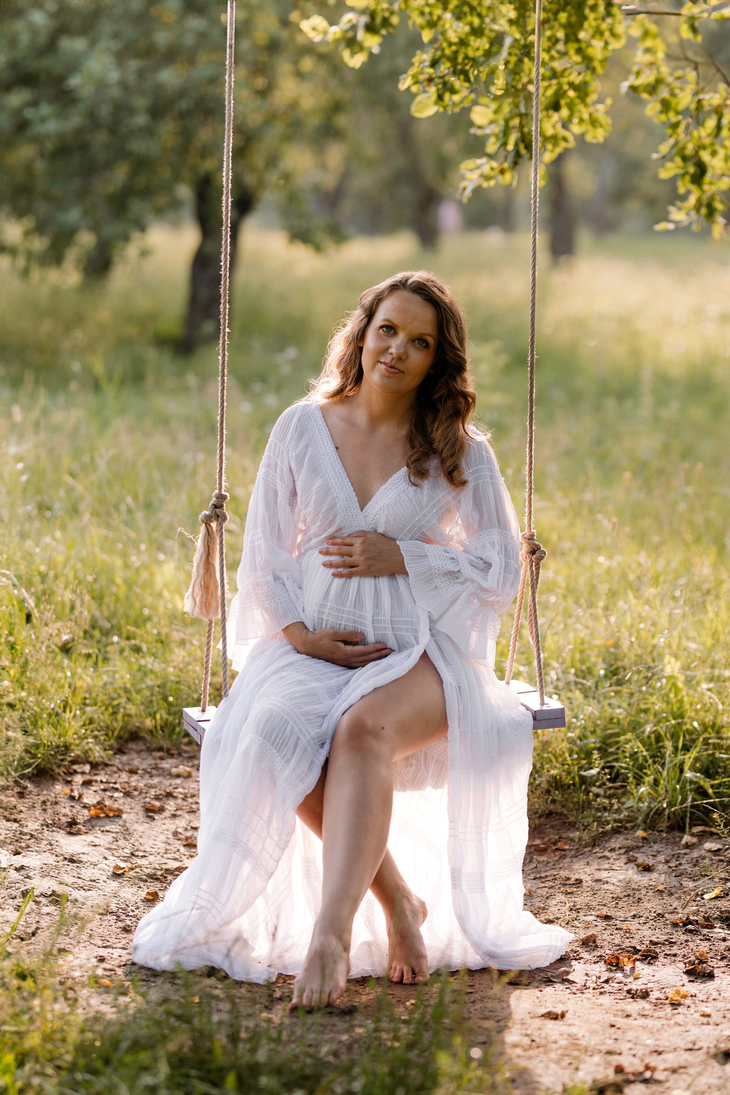 VIKTORIJA IR LINAS | LAUKIMO FOTOSESIJA PIEVOJE. Vestuvių ir nėščiųjų fotografė Raminta Razmaitė