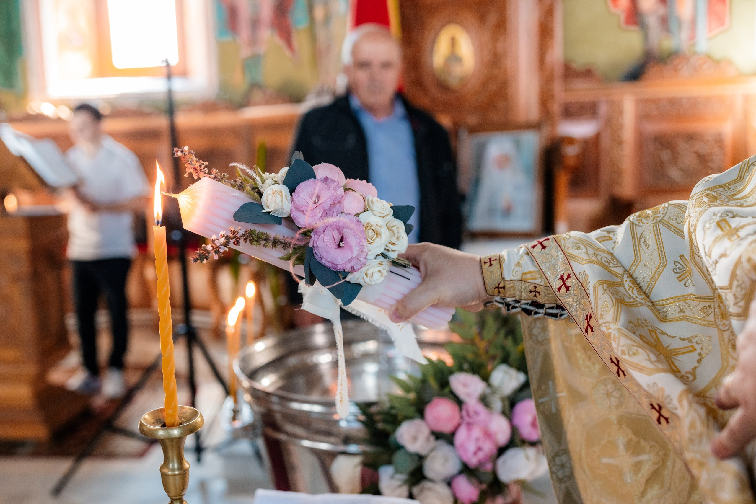 fotograf botez Miruna Parascheva, fotografie botez Botoșani, fotograf Alin Chirilă, amintiri botez, fotografii botez, botez Miruna Parascheva, fotograf copii, fotografie botez în Botoșani-alt="botez Miruna Parascheva, fotografie botez Alin Chirilă, amintiri botez, fotografii emoționante botez Botoșani"-- fotografii-botez-bebelus- amintiri-botez-micuț- moment-sfânt-crestinare- fotografie-emotionanta-botez- detalii-botez-bebelusi- parinti-fericiti-la-botez- fotograf-botez-profesionist- botez-in-biserica-ortodoxa- micuț-botezat-cu-emoție- zâmbete-și-lacrimi-la-botez- bebeluș-la-cristelniță- decor-botez-colorat- botez-cu-dragoste-și-credință- emotie-pura-la-botez- fotograf-botez-botosani- botez-iasi-suceava-fotograf- amintiri-nepretuite-botez