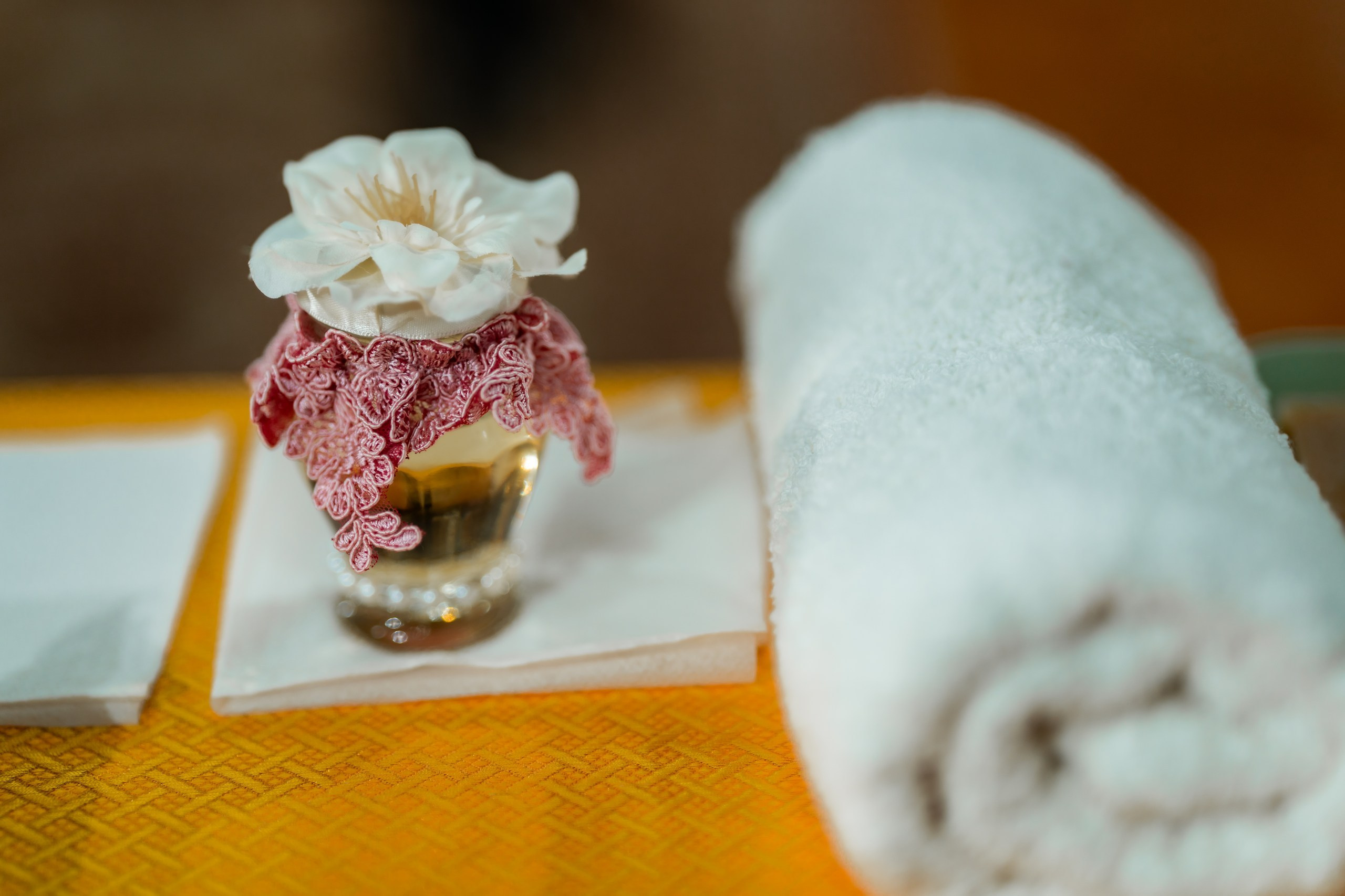 fotograf botez , fotografie botez Botoșani, fotograf Alin Chirilă, amintiri botez, fotografii botez, botez Miruna Parascheva, fotograf copii, fotografie botez în Botoșani-alt="botez , fotografie botez Alin Chirilă, amintiri botez, fotografii emoționante botez Botoșani"-- fotografii-botez-bebelus- amintiri-botez-micuț- moment-sfânt-crestinare- fotografie-emotionanta-botez- detalii-botez-bebelusi- parinti-fericiti-la-botez- fotograf-botez-profesionist- botez-in-biserica-ortodoxa- micuț-botezat-cu-emoție- zâmbete-și-lacrimi-la-botez- bebeluș-la-cristelniță- decor-botez-colorat- botez-cu-dragoste-și-credință- emotie-pura-la-botez- fotograf-botez-botosani- botez-iasi-suceava-fotograf- amintiri-nepretuite-botez-- Preotul ținându-l pe micuțul Mathias Gabriel la botez, în biserica Înălțarea Domnului, Copălău  - Detalii de la botezul lui Mathias – lumânare, trusou și icoană  - Familia lui Mathias Gabriel alături de micuț, în ziua botezului  - Portret emoționant cu mama și bebelușul în brațe, în biserică,fotograf profesionist evenimente Botoșani, Iași, Suceava, Fălticeni, Bacău, Pașcani, Roman - AlinoFotoStudio by Alin Chirilă - servicii foto nuntă, botez, cununie, ședințe foto creative, albume personalizate, fotografii emoționante și calitative pentru cele mai importante momente din viață,fotograf nuntă Botoșani Alin Chirilă,  ședință foto botez Iași - AlinoFotoStudio,  servicii fotograf profesionist evenimente Suceava,  fotograf cununie civilă Fălticeni - Alin Chirilă,  album foto nuntă personalizat Bacău.“Bebeluș botezat în biserică, ținut în brațe de nași”	•	“Detaliu cu lumânarea de botez decorată cu flori albe”	•	“Părinți emoționați alături de copilul lor la ceremonia de botez”	•	“Masa festivă de botez cu decor tematic și tort personalizat”	•	“Momentul în care preotul toarnă apă sfințită pe fruntea bebelușului”	“Bebeluș în rochie albă de botez, zâmbind în brațele mamei”	•	“Detaliu cu cruciulița de botez așezată pe o pernă de satin”	•	“Părinți și nași aprinzând lumânările în timpul ceremoniei de botez”	•	“Tort de botez decorat cu figurine tematice și numele copilului”	•	“Copil botezat dormind liniștit în pătuțul decorat festiv”	•	“Momentul în care preotul binecuvântează copilul în fața altarului”	•	“Invitați adunându-se în jurul mesei festive la petrecerea de botez”	•	“Bebeluș ținând în mână o jucărie personalizată primită la botez”	•	“Familie fericită pozând împreună după ceremonia de botez”	•	“Decor tematic cu baloane și flori la locația petrecerii de botez” fotograf Botoșani fotograf evenimente fotograf botez Alin Chirila fotograf alinofotostudio.fotograf botez Amelis Maria, fotografie botez Botoșani, fotograf Alin Chirilă, amintiri botez, fotografii botez, botez Amelis Maria, fotograf copii, fotografie botez în Botoșani,