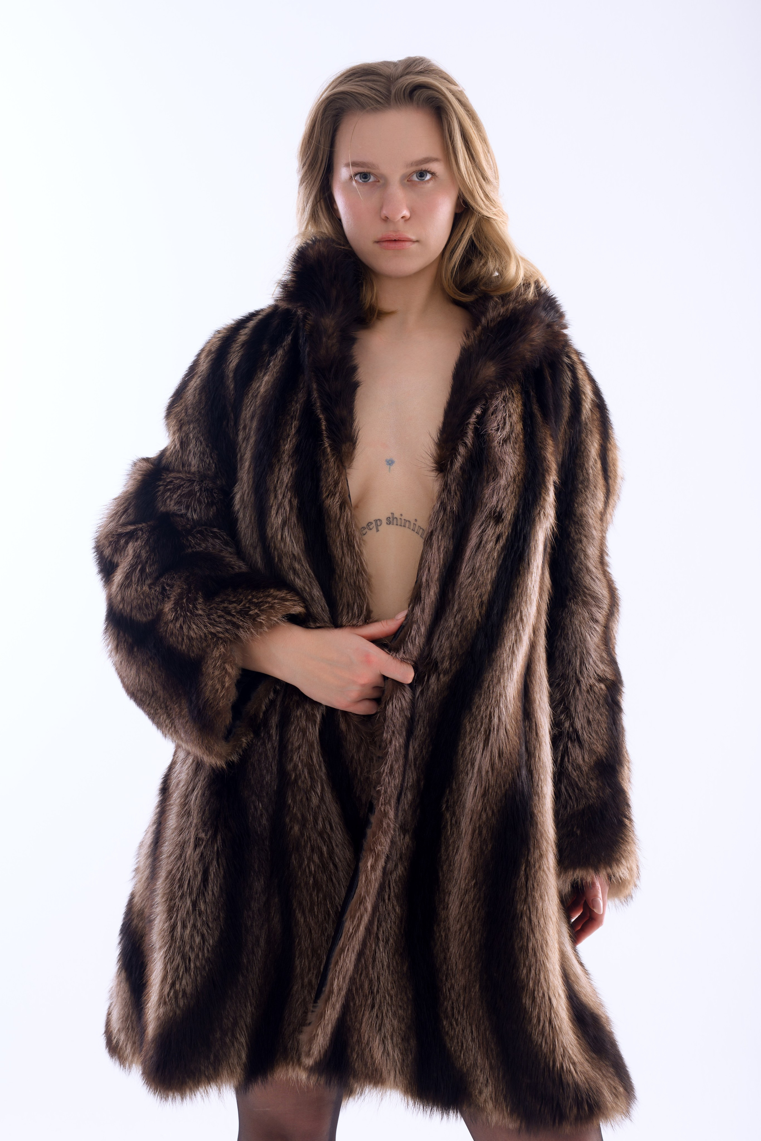 editorial modowy fashion studio fotografia kobieca