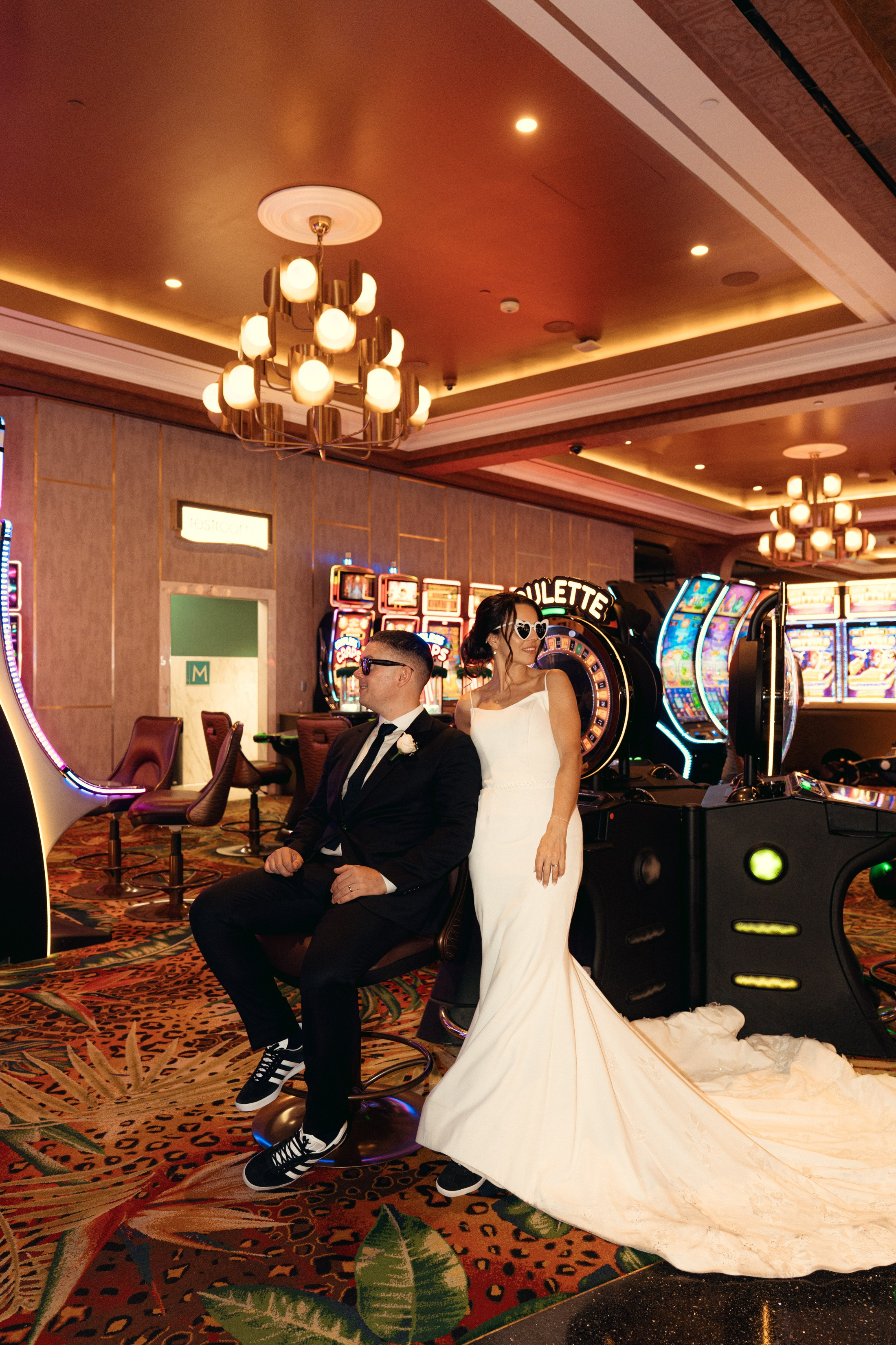 Lara&Dan. Wedding & elopement photographer Viktoriya Kravtsov. Las Vegas