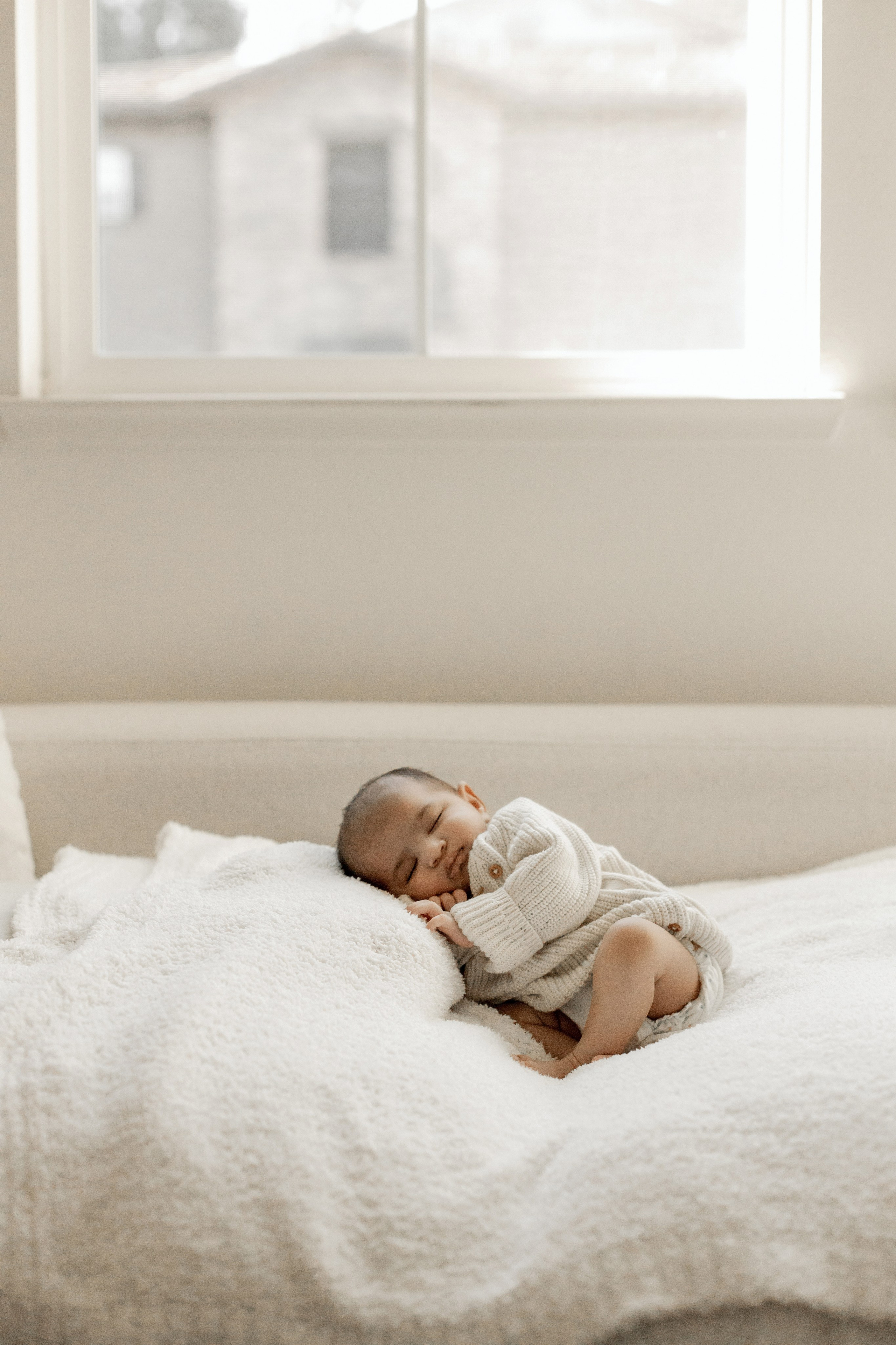 Newborn Lifestyle. Family photographer in Bay Area, California