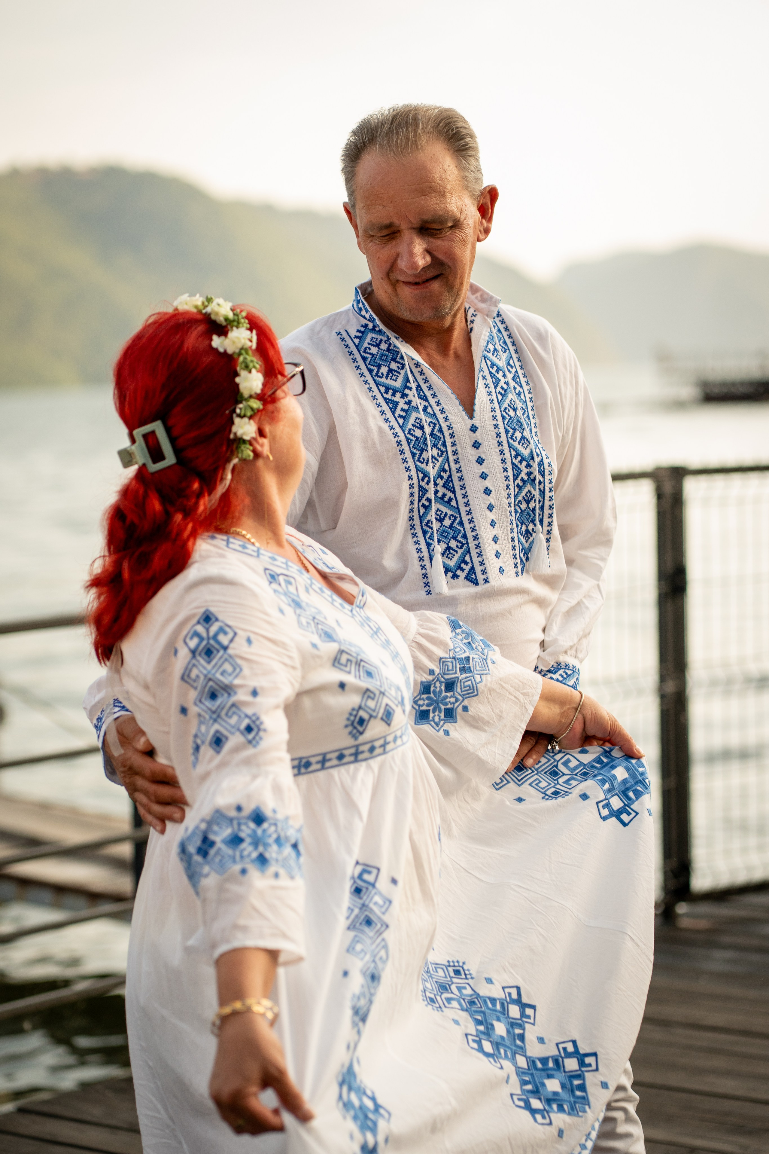 Imortalizează emoția reînnoirii jurămintelor la Nunta de Argint printr-o ședință foto profesională. Momente autentice, povești de iubire. Fotograf de evenimente, portret si lifestyle