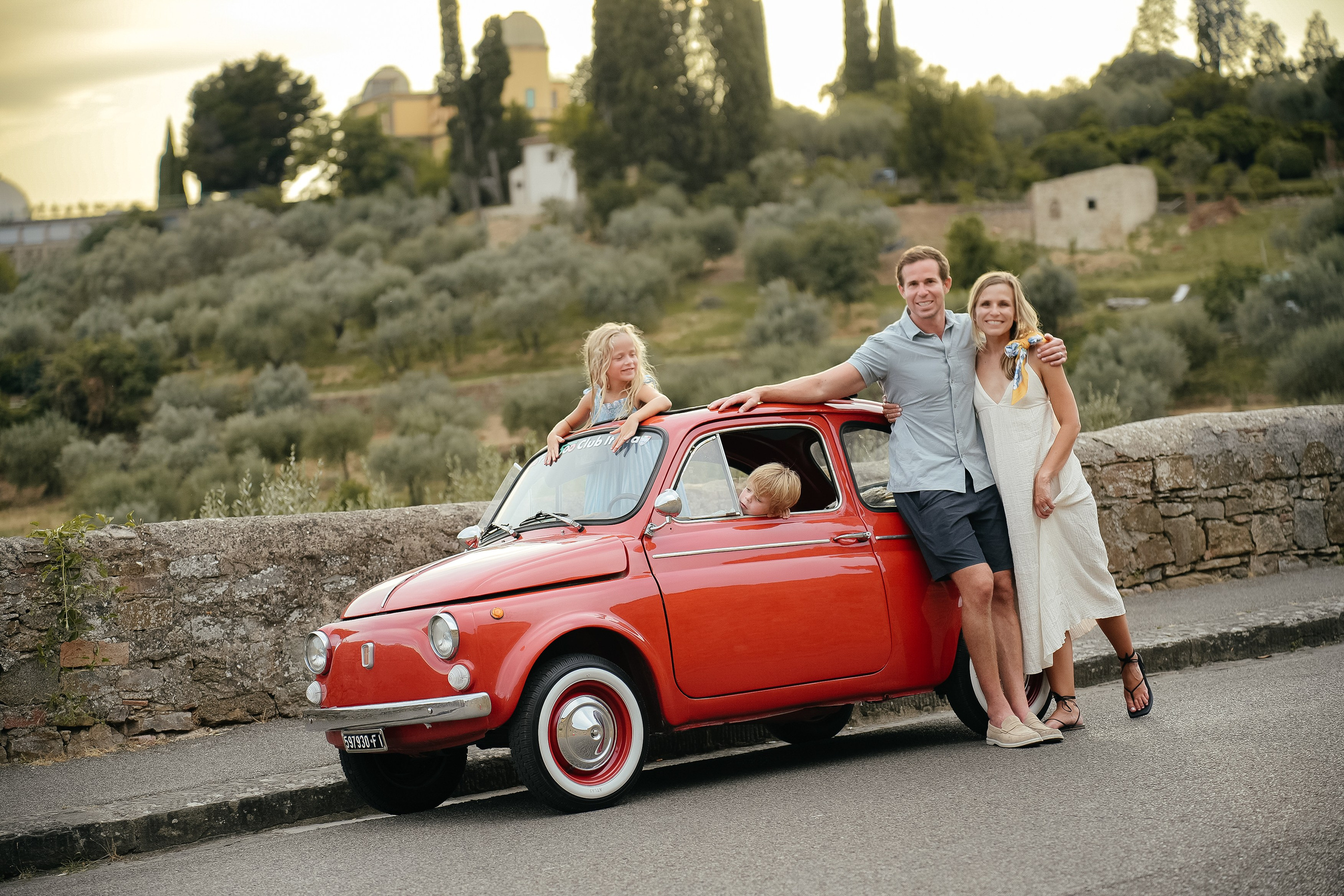 Nicole & Family. Wedding Photographer in Italy