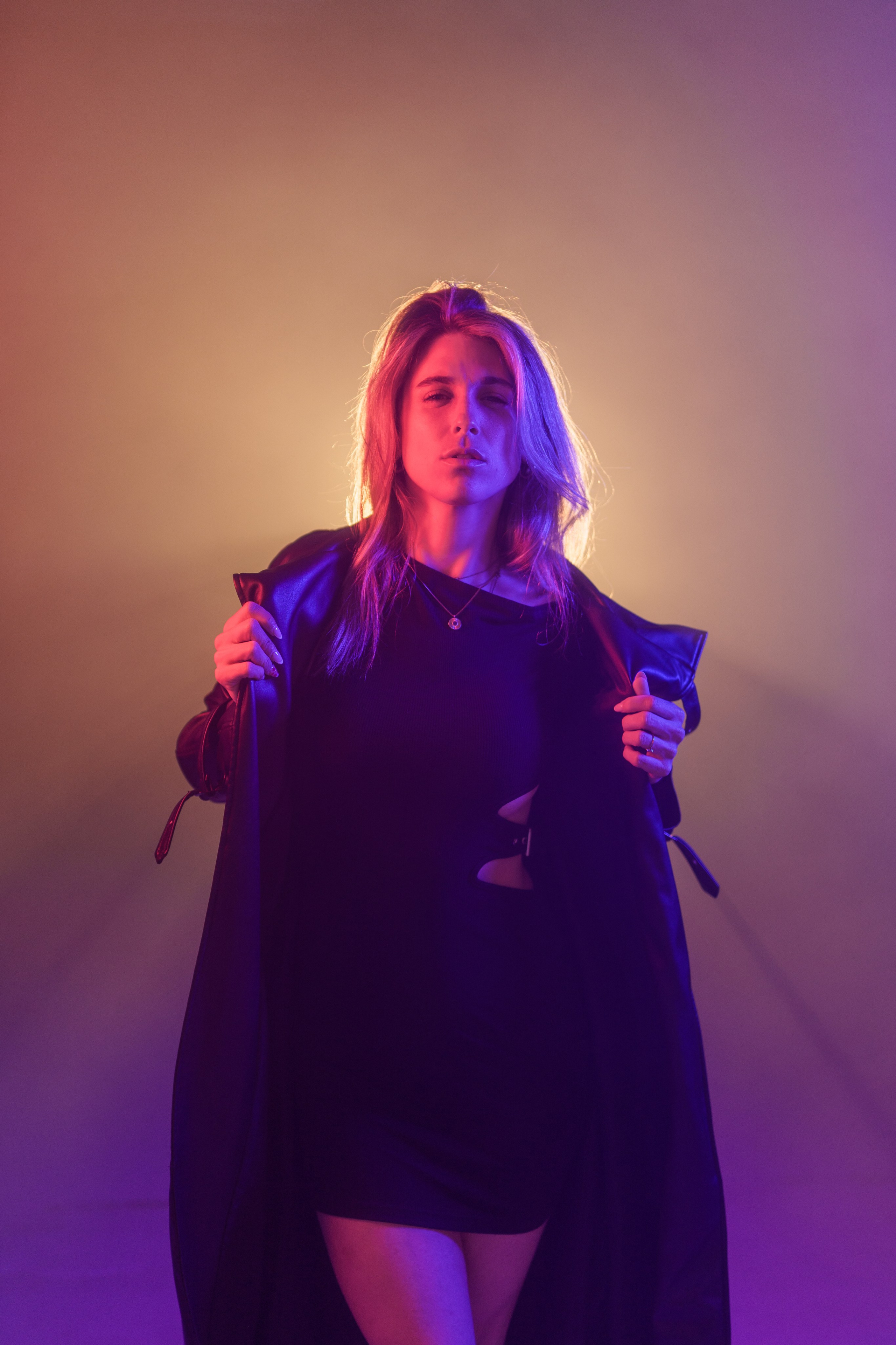 „Kölsch&Shoot“ in Cologne w/ Lisa (Set #5). URBANSTREETFILES.ART