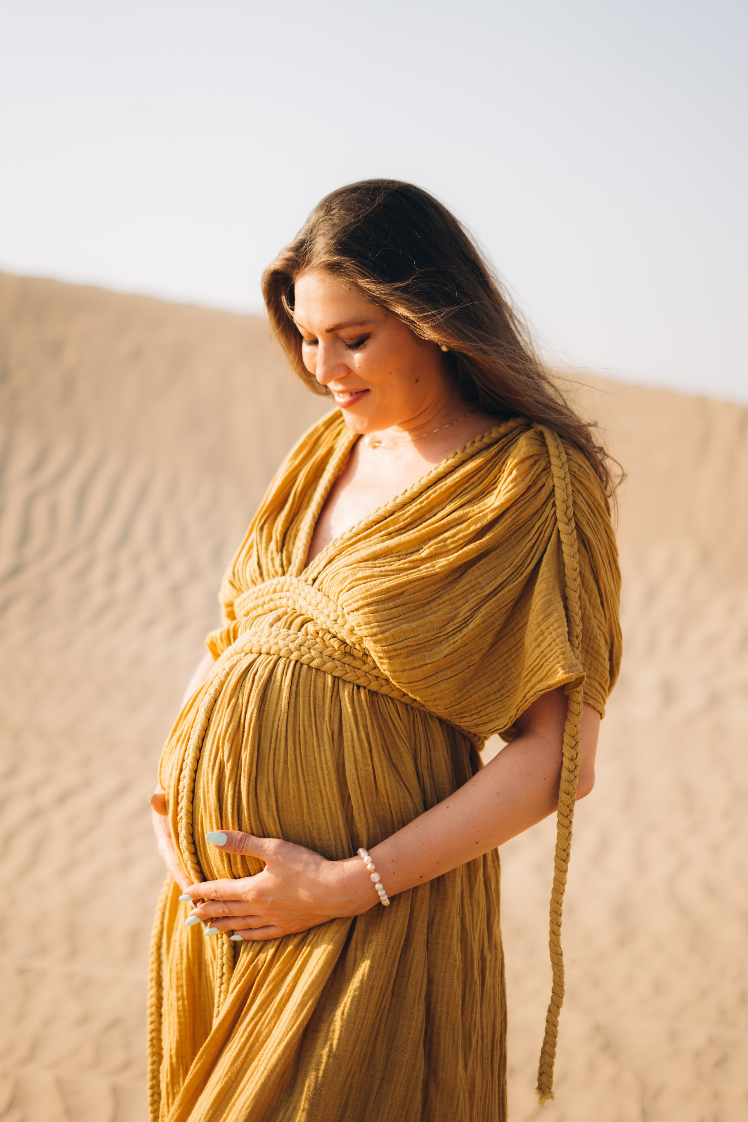 Golden Sands, glowing life. Angela Iakovleva — Family Photographer in Dubai