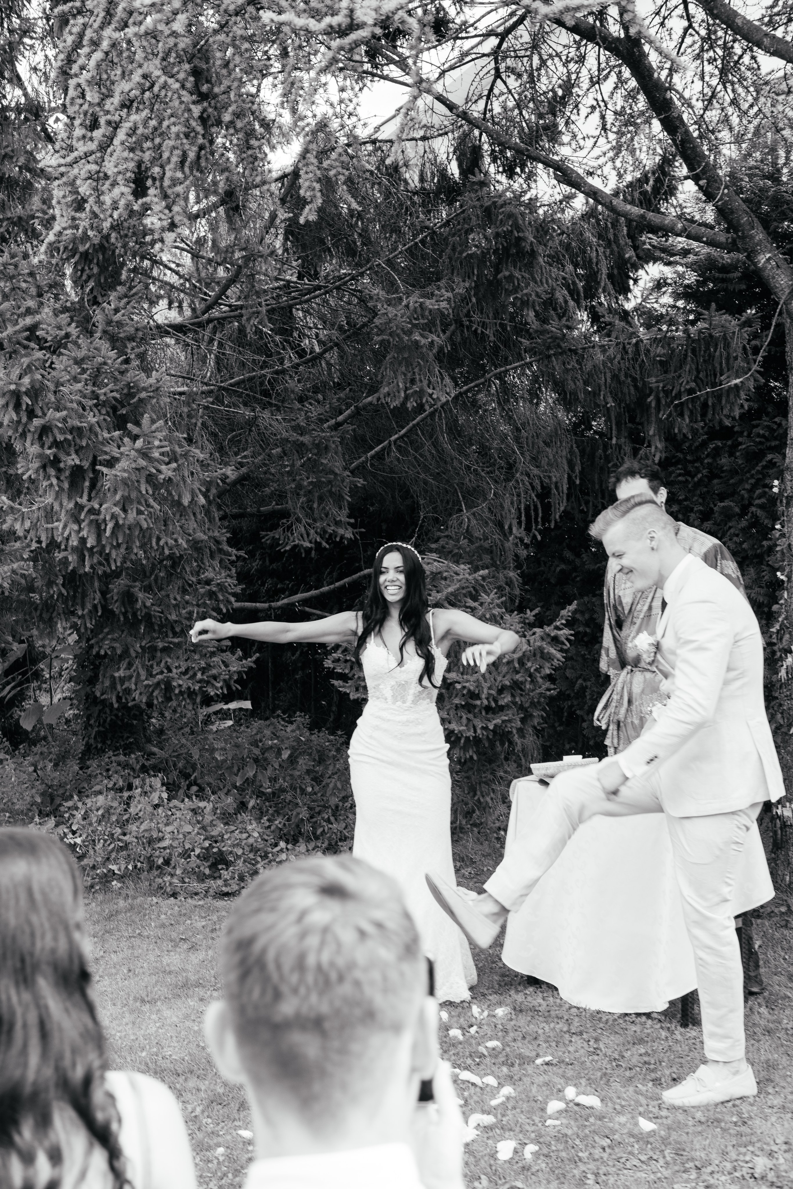 KAIANE & BENJAMIN Meilen, Switzerland. I am Elena Altendorfer. Wedding photographer in Zurich and Switzerland