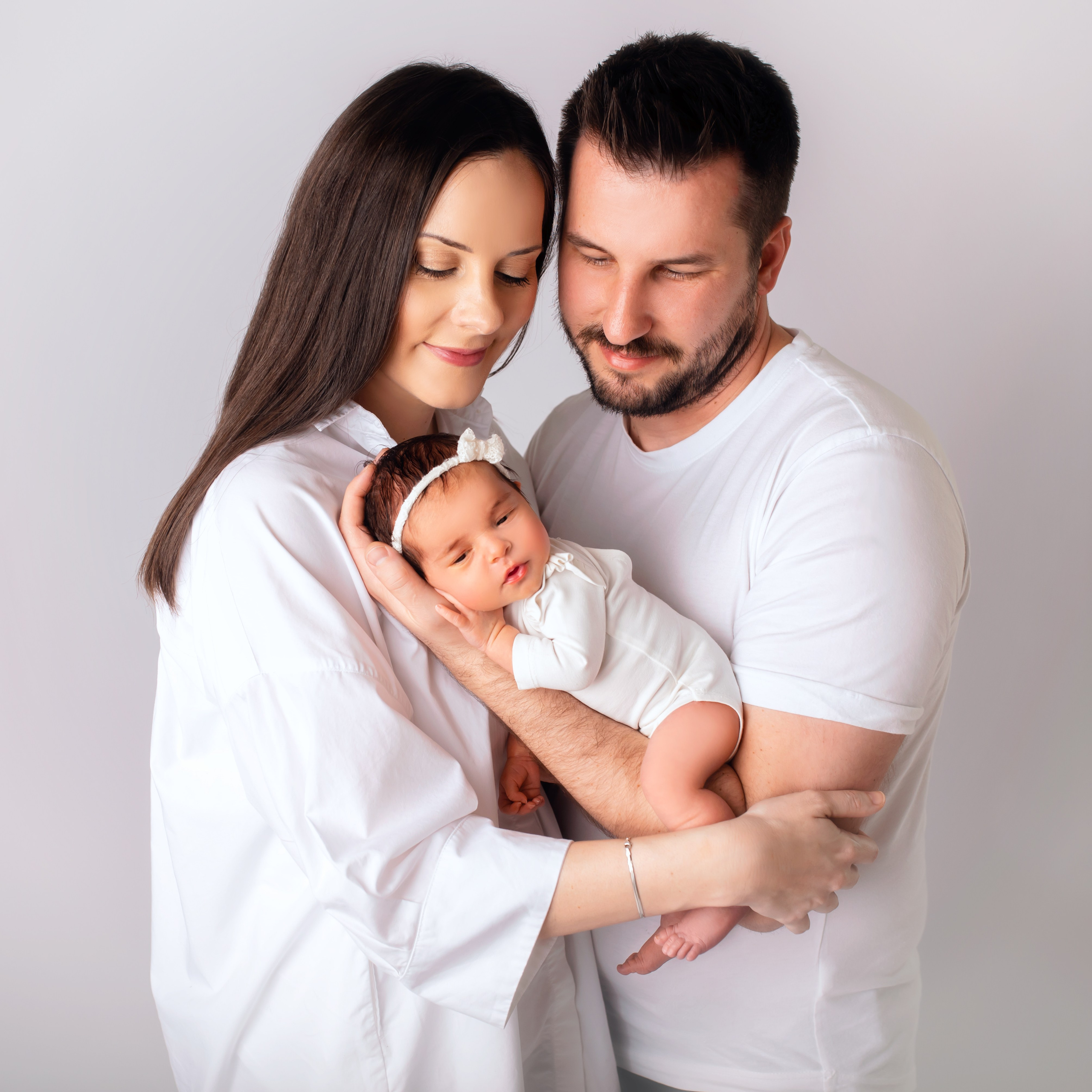 Family photoshoot. Newborn photographer and Photography Educator in Prague Yana Stelmakh