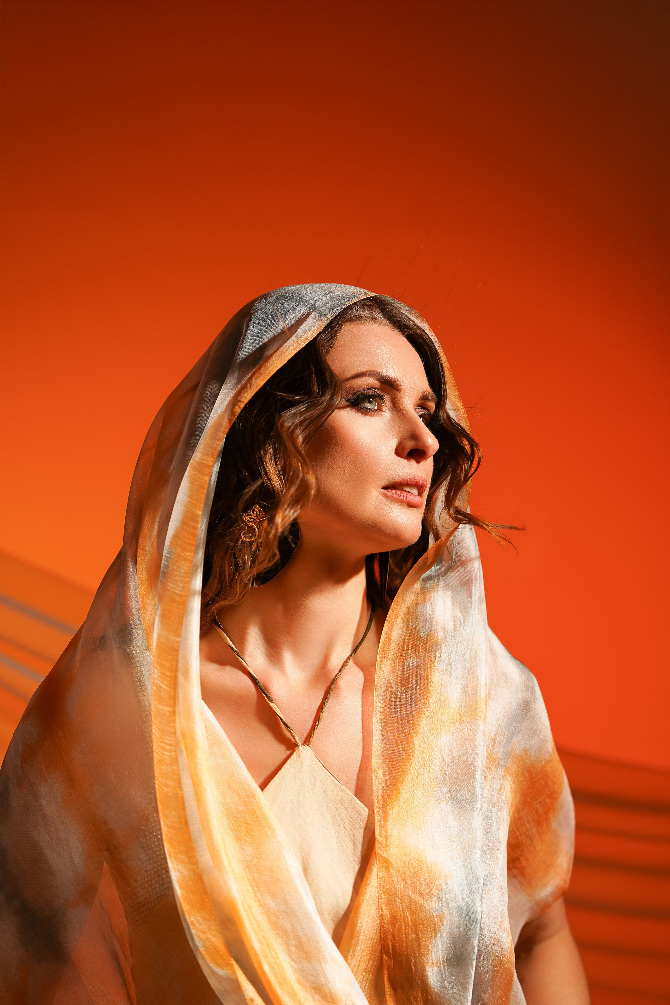 Фотосессия в Токио в стиле фильма «Дюна» — атмосферные студийные кадры. Фотограф в Токио Япония