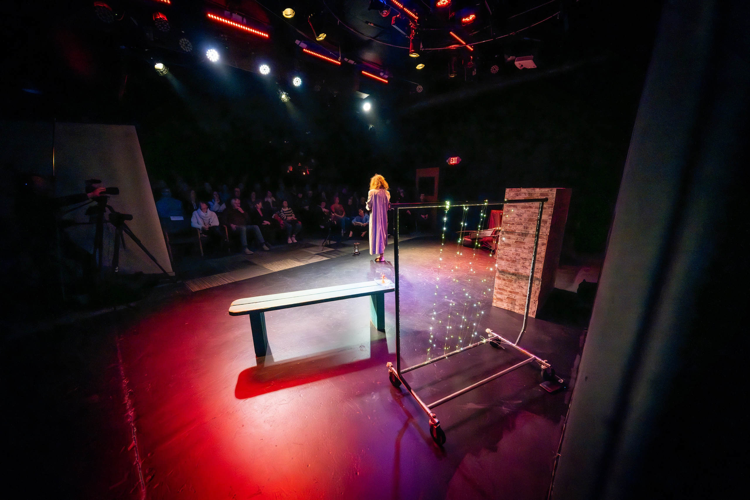 FISH DON'T CRY. Reportage concert portrait photography in the San Francisco Bay Area