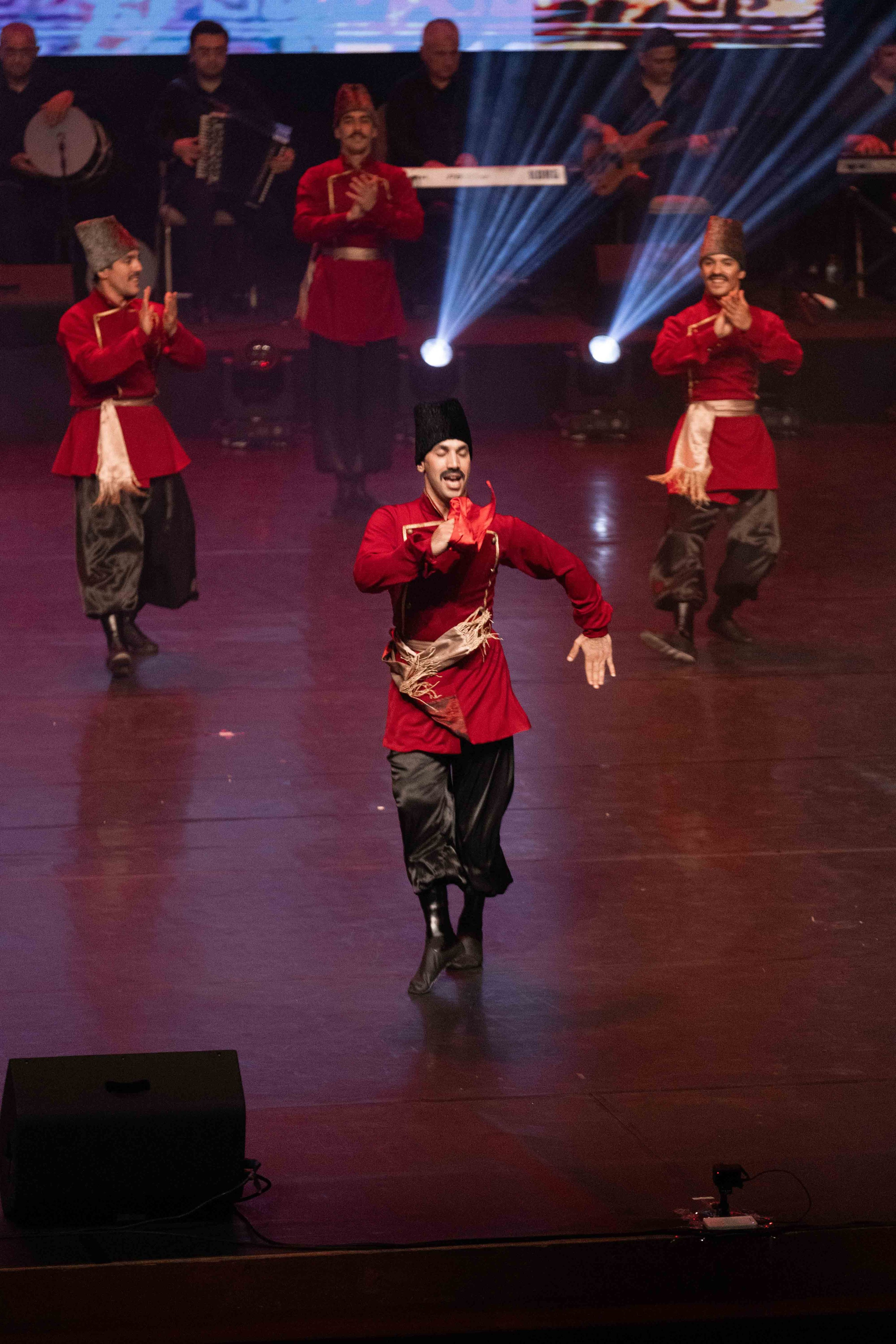 STATE DANCE ENSEMBLE. Wedding&Event photographer Ismail Rzayev in Baku