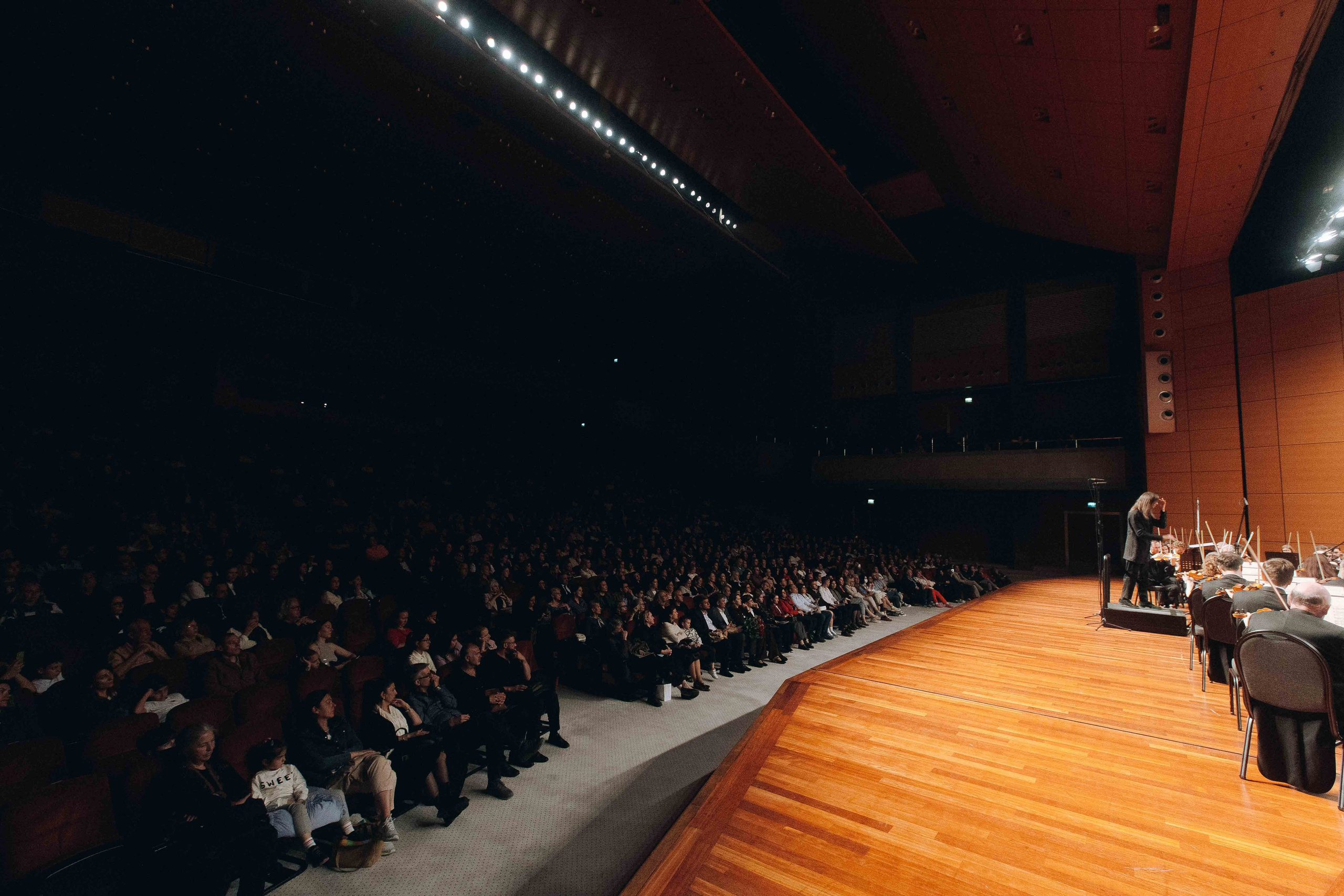 The Tchaikovsky Academic Grand Symphony Orchestra in Istanbul. Wedding&Event photographer Ismail Rzayev in Baku