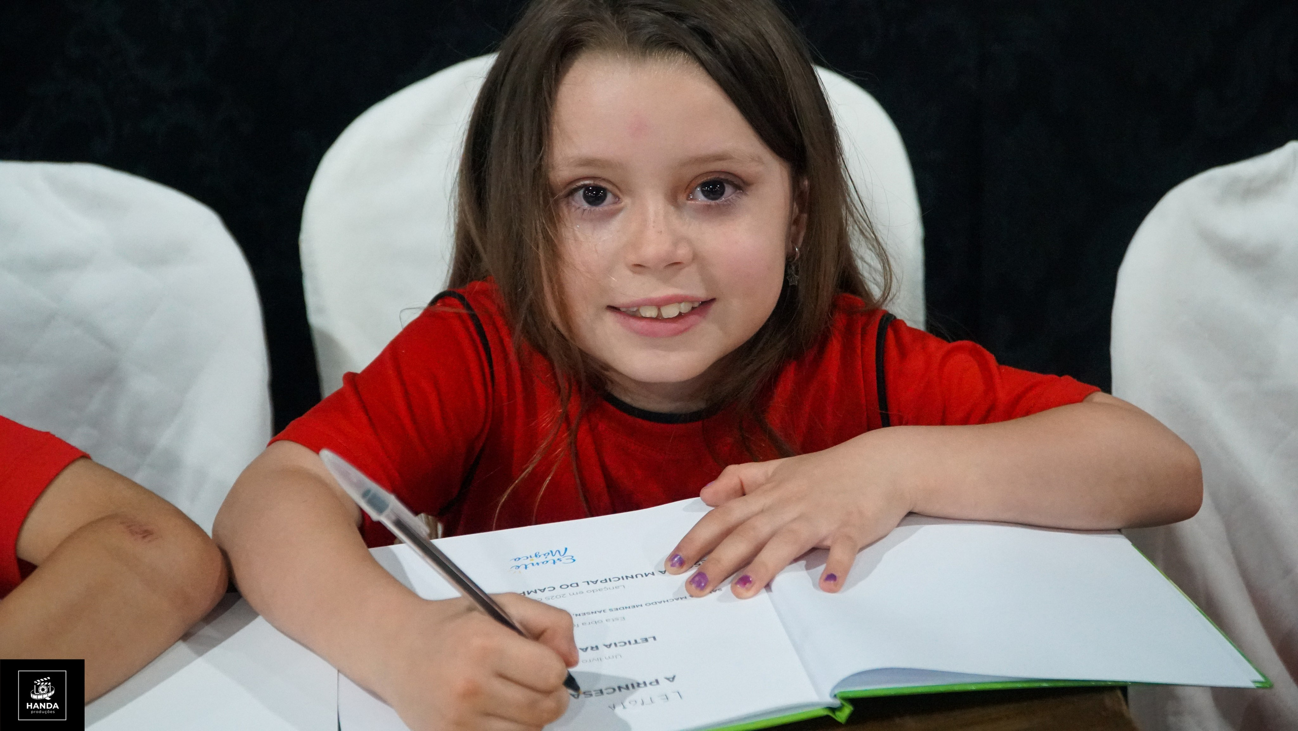 Noite autógrafos colégio Aurélio Buarque de Holanda. Handa Produções