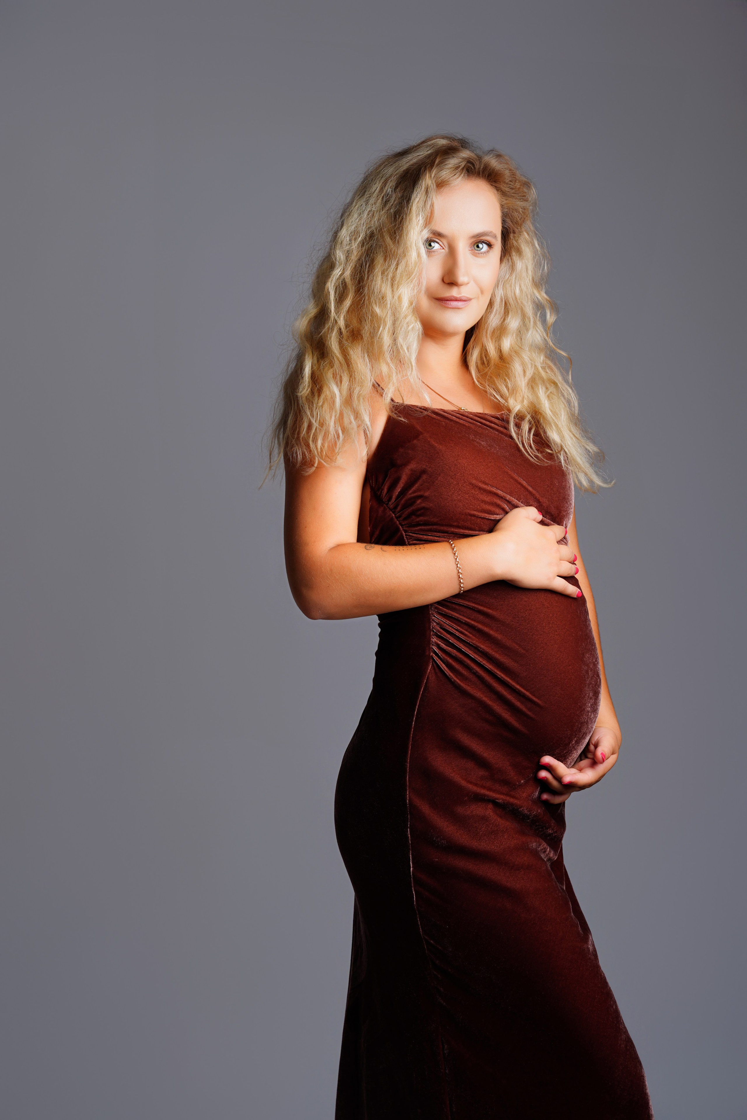 Anastasia. Neugeborenenfotografin und Retoucher in Augsburg Nastassia Schneider