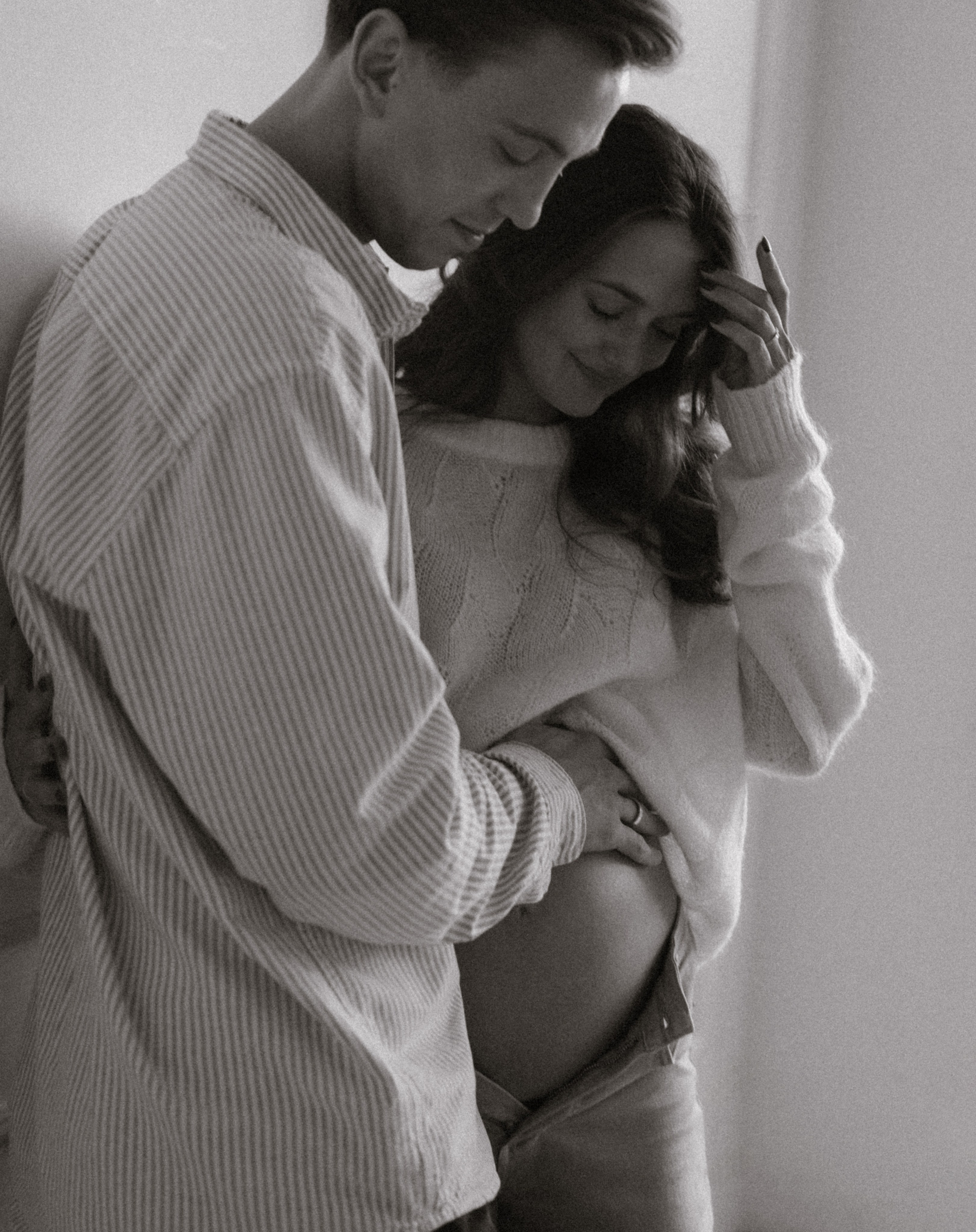 Ieva ir Žilvinas | Moderni laukimo fotosesija studijoje. Vestuvių ir šeimų fotografė Lena Bondarenko / belove photo