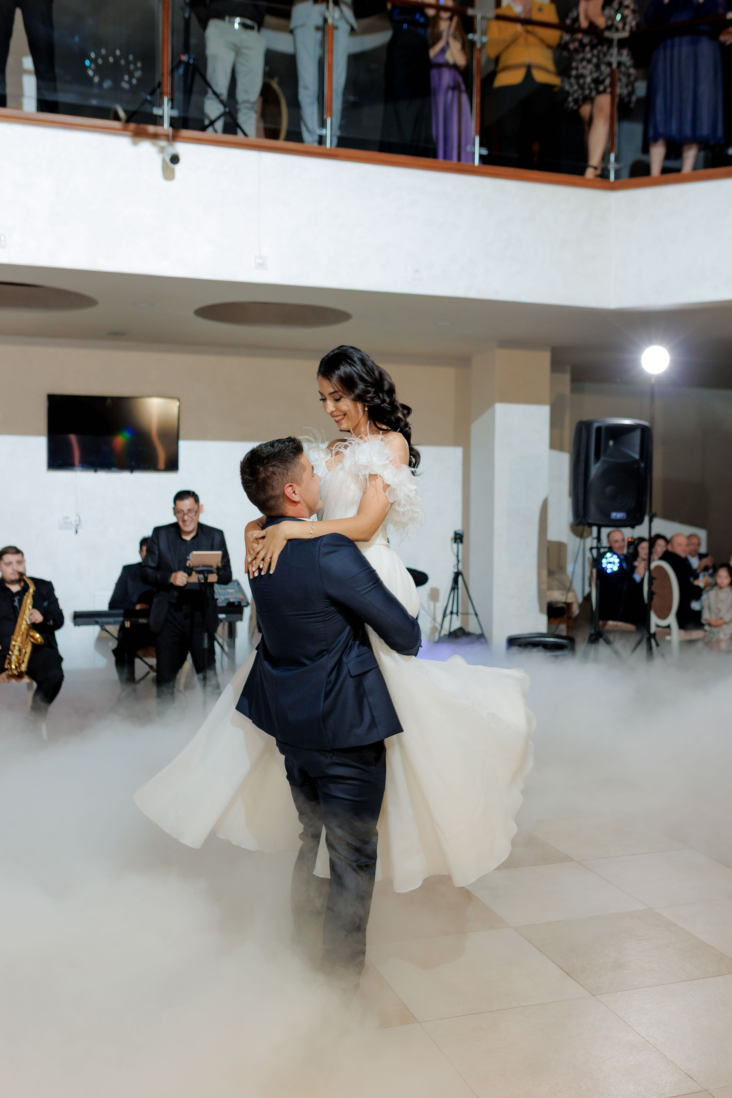Loredana & Emilian – Ziua Nunții | Videografie - fotografie Botez Suceava, Iași, Botoșani. Servicii foto-video profesionale, pentru momente de neuitat