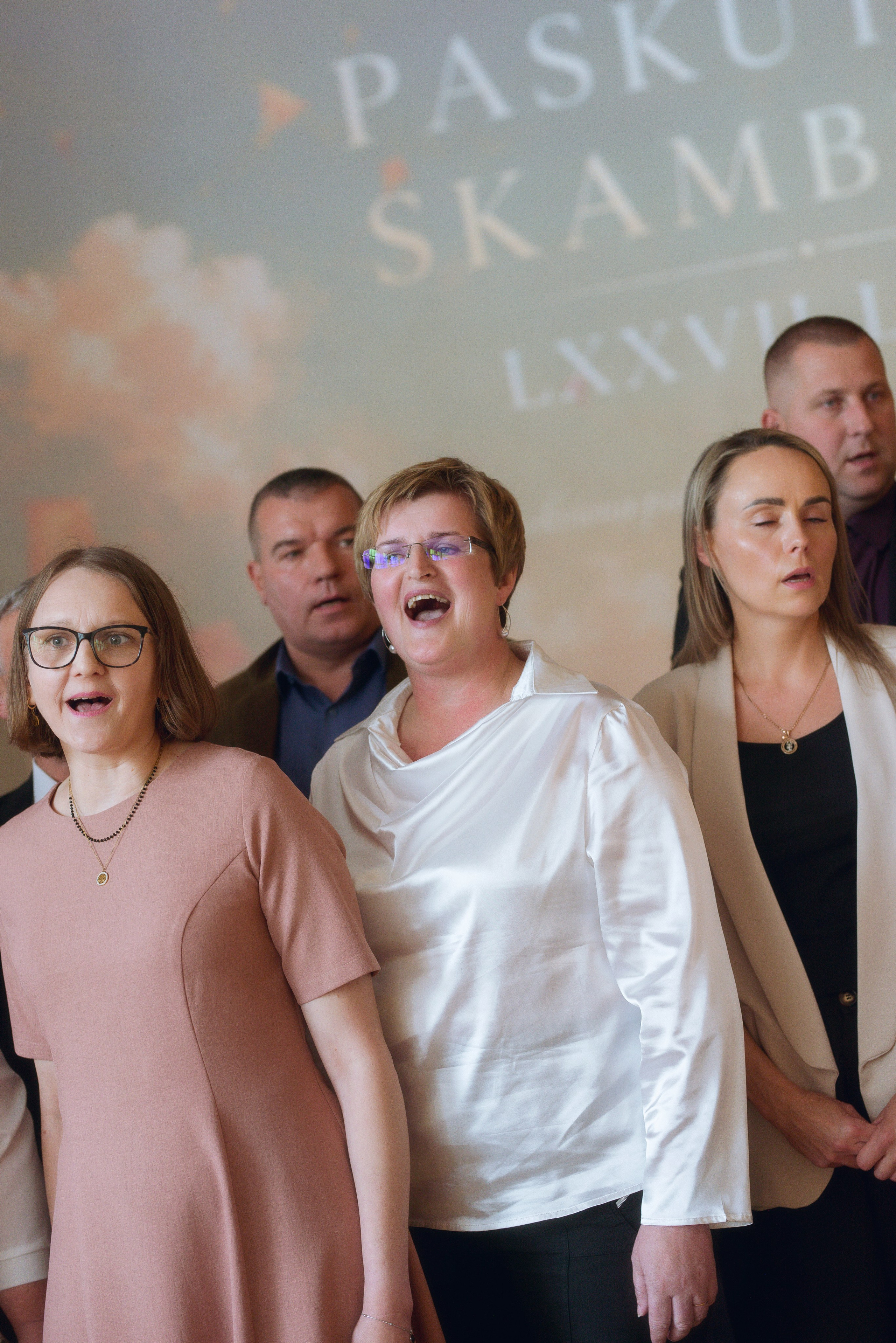 Paskutinis skambutis Joniškėlyje. Vestuvių fotografė Santa Jonuškė | Šiaulių apskritis, Panevėžio apskritis ir visa Lietuva