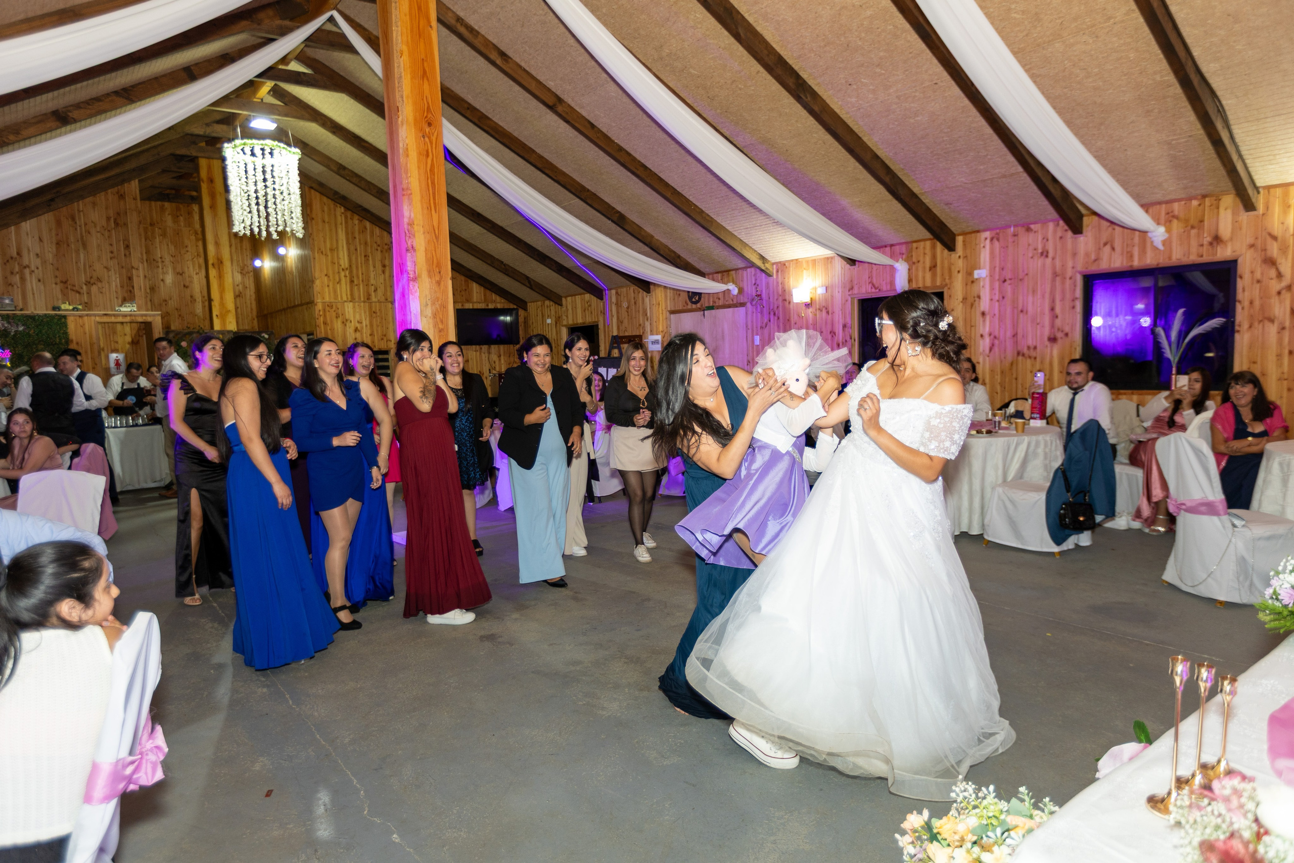 Yoanna y Ricardo. Dinka & Emilio - El arte de preservar lo que no se repite