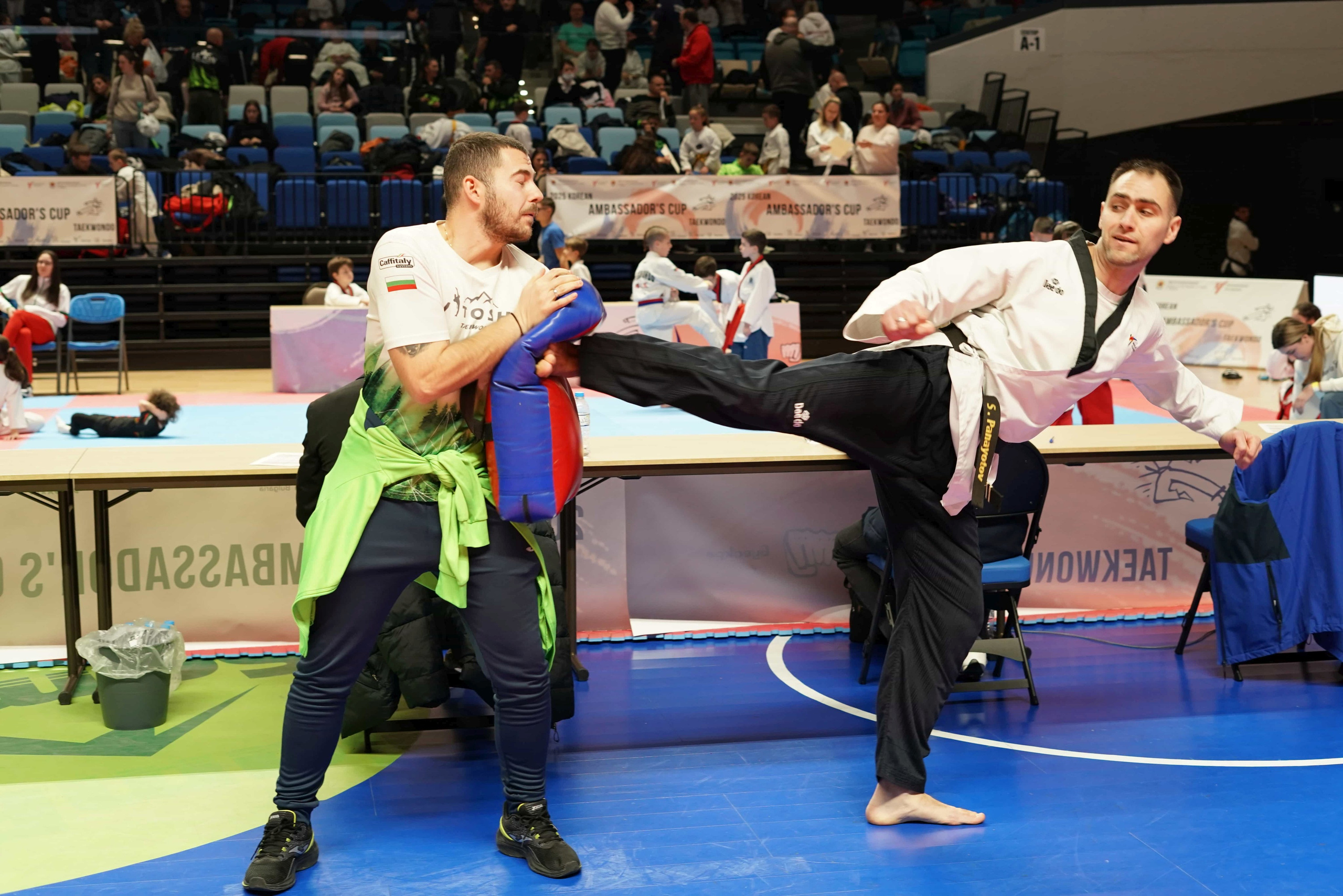 PhotoAdrenaline.com - BACKSTAGE фотография. СПОРТНА ФОТОГРАФИЯ | ПОРТРЕТНА | РЕПОРТАЖНА