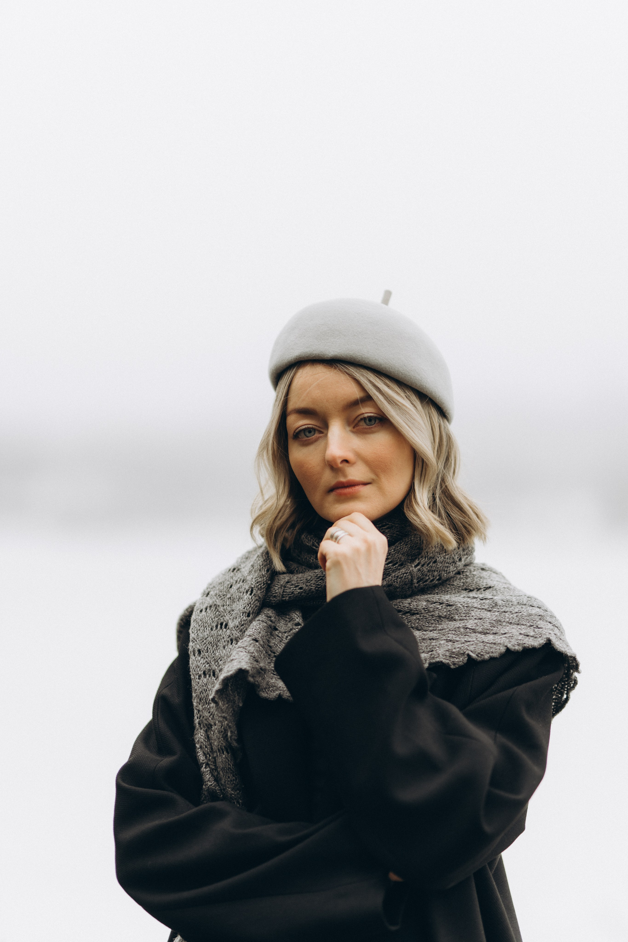 Woman phoshoot. Wedding and potrait photographer in Helsinki Vickan O