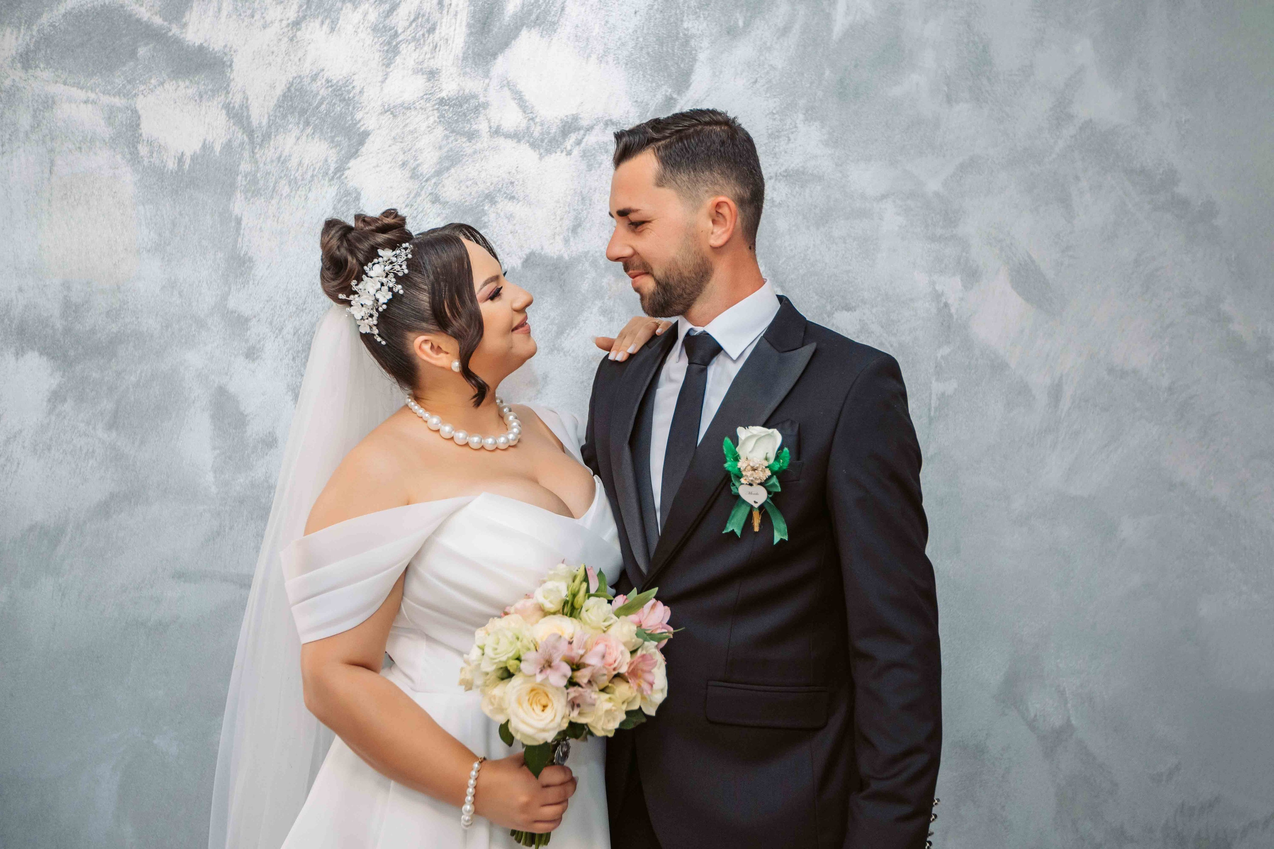 Crenguta & Robert. Contrast Studio