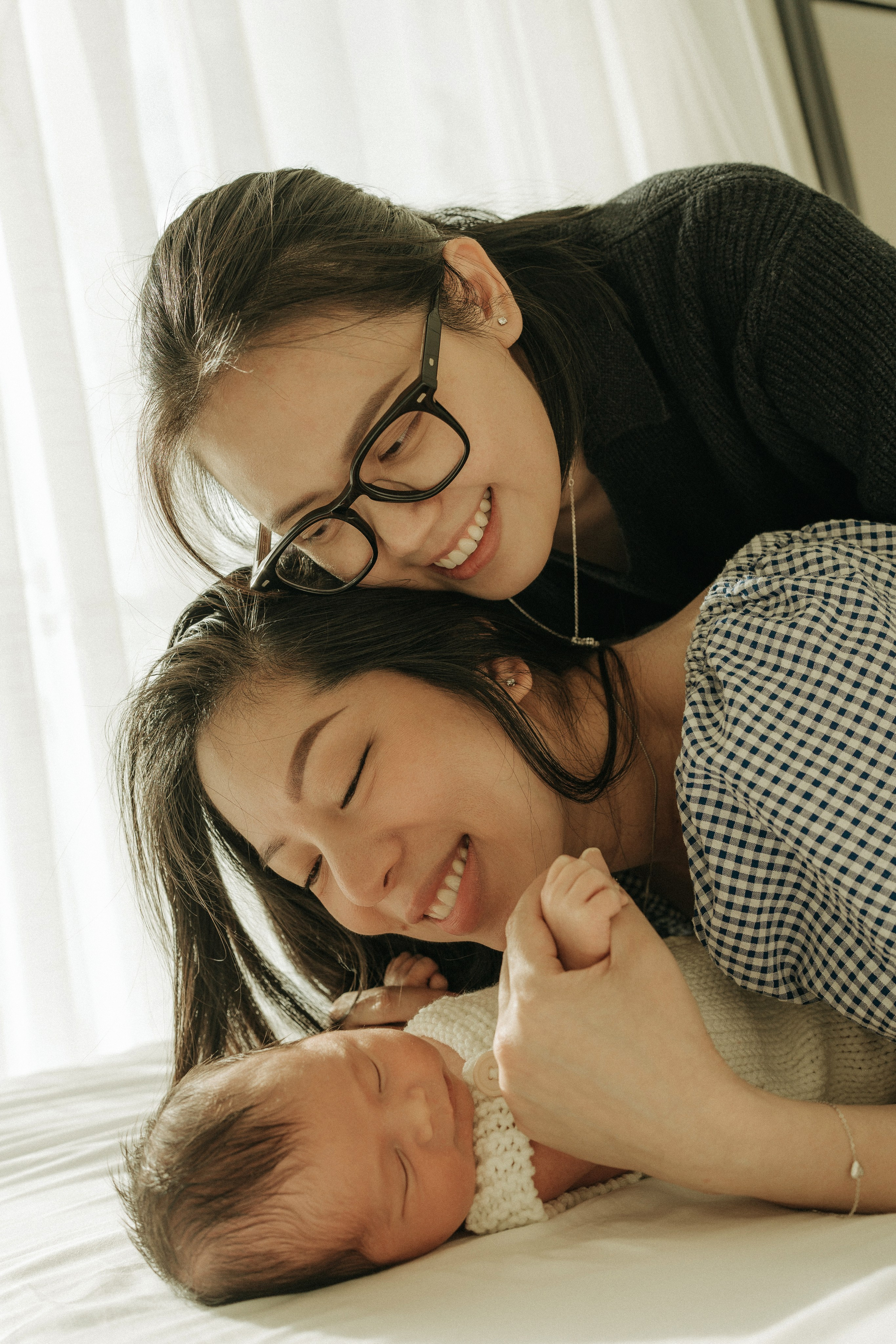 Cozy At-Home Newborn Photography – Warm & Emotional. Alisa Tant — Family and newborn photographer Bucks County, Montgomery county, Philadelphia, NJ