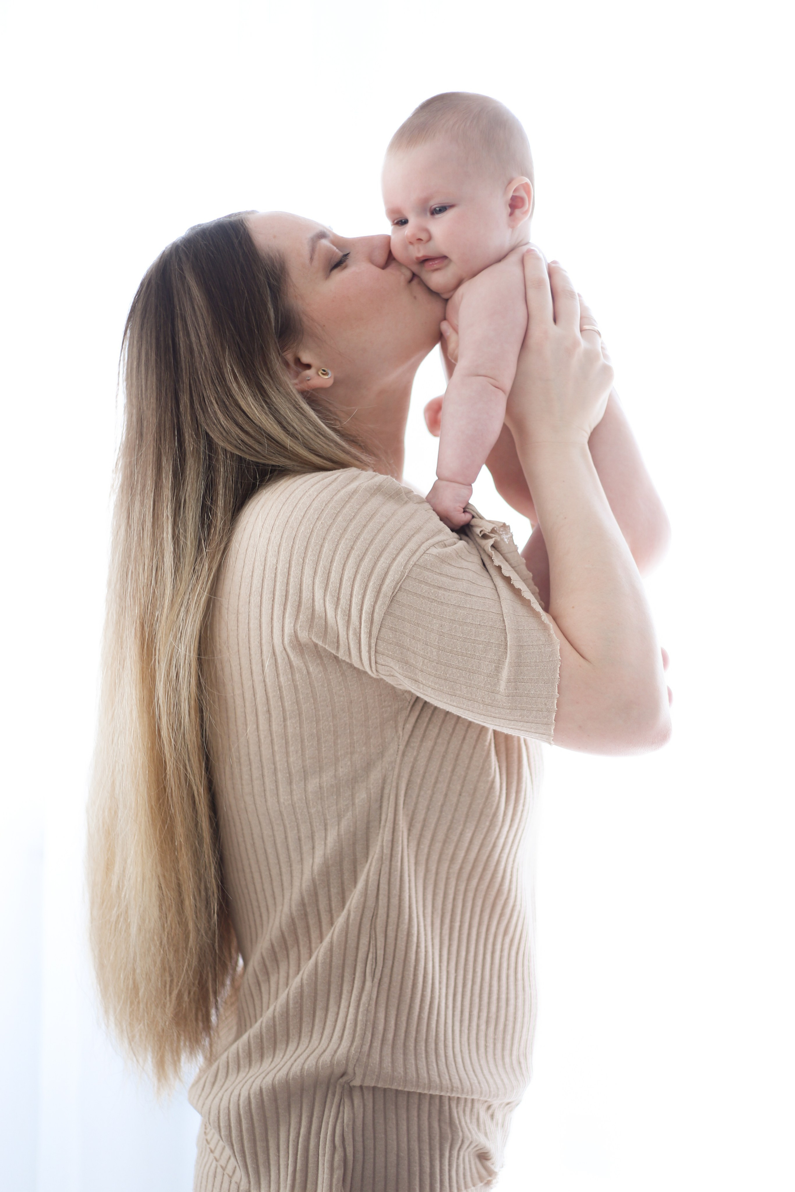 Mama und Baby. Olena Fritz Fotografie