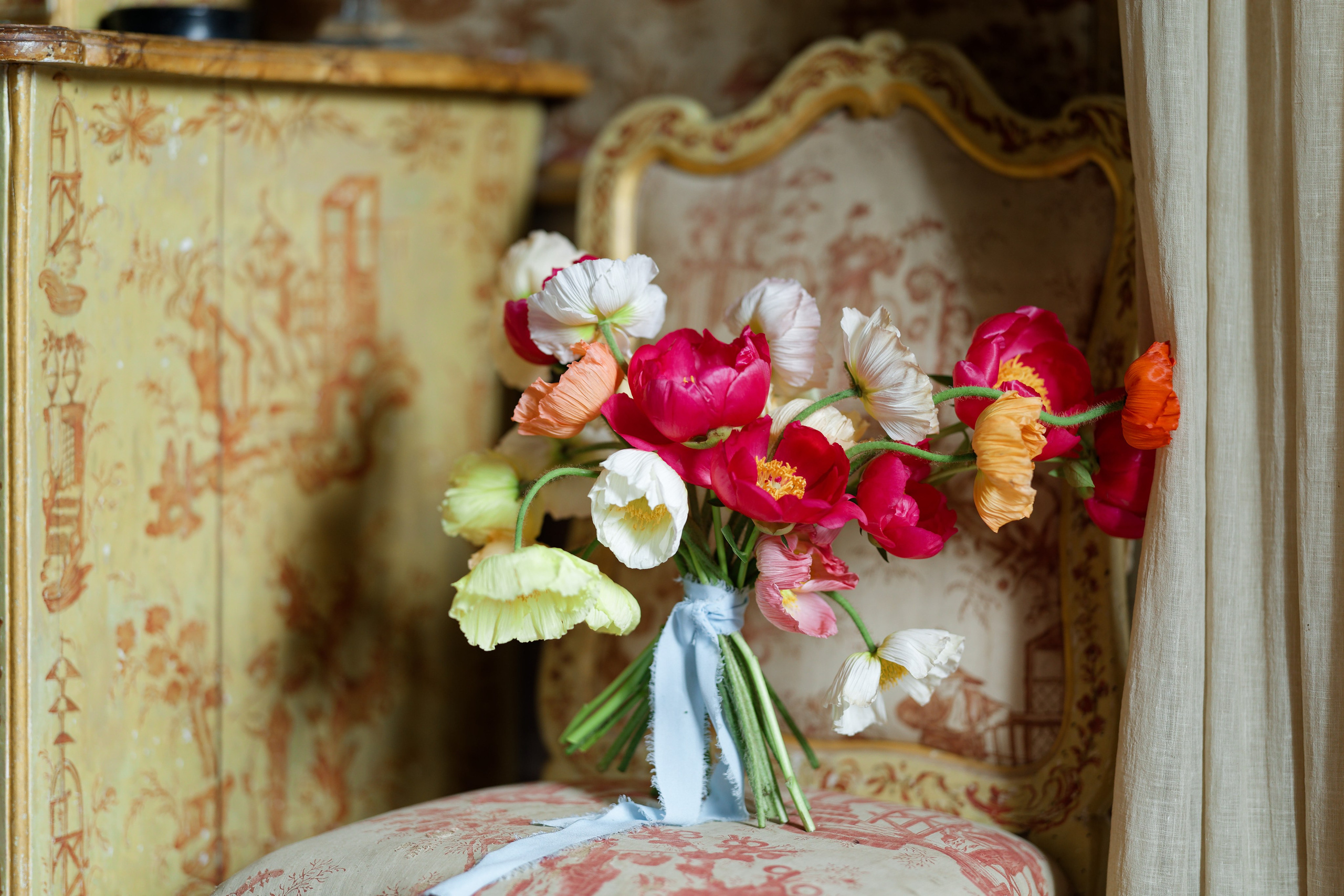 Wedding editorial at Villa di Geggiano, Tuscany, Italy