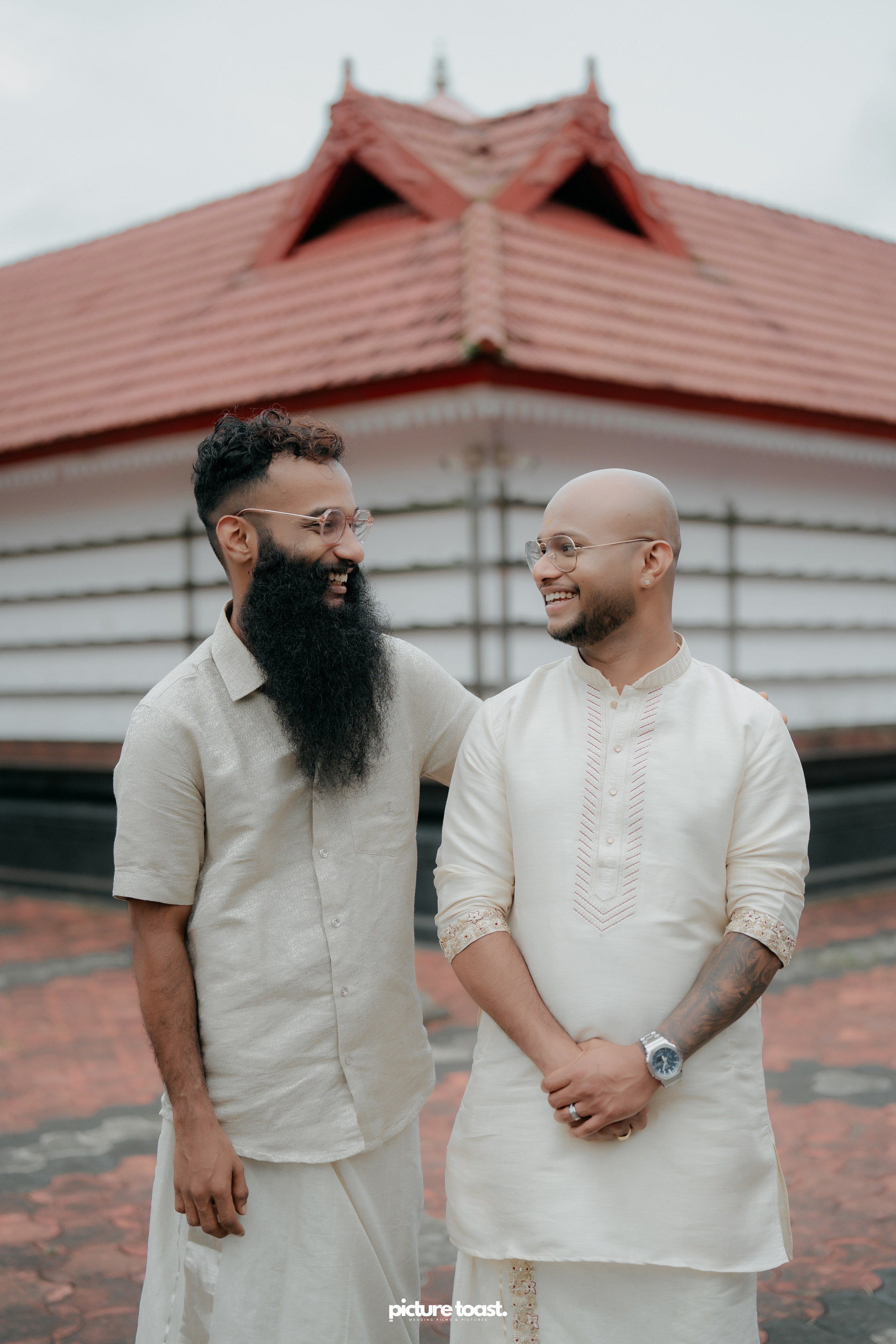 Traditional Kerala Hindu Wedding Ft. Anusree & Vishnu. Fine art Wedding Photographers in India & Canada