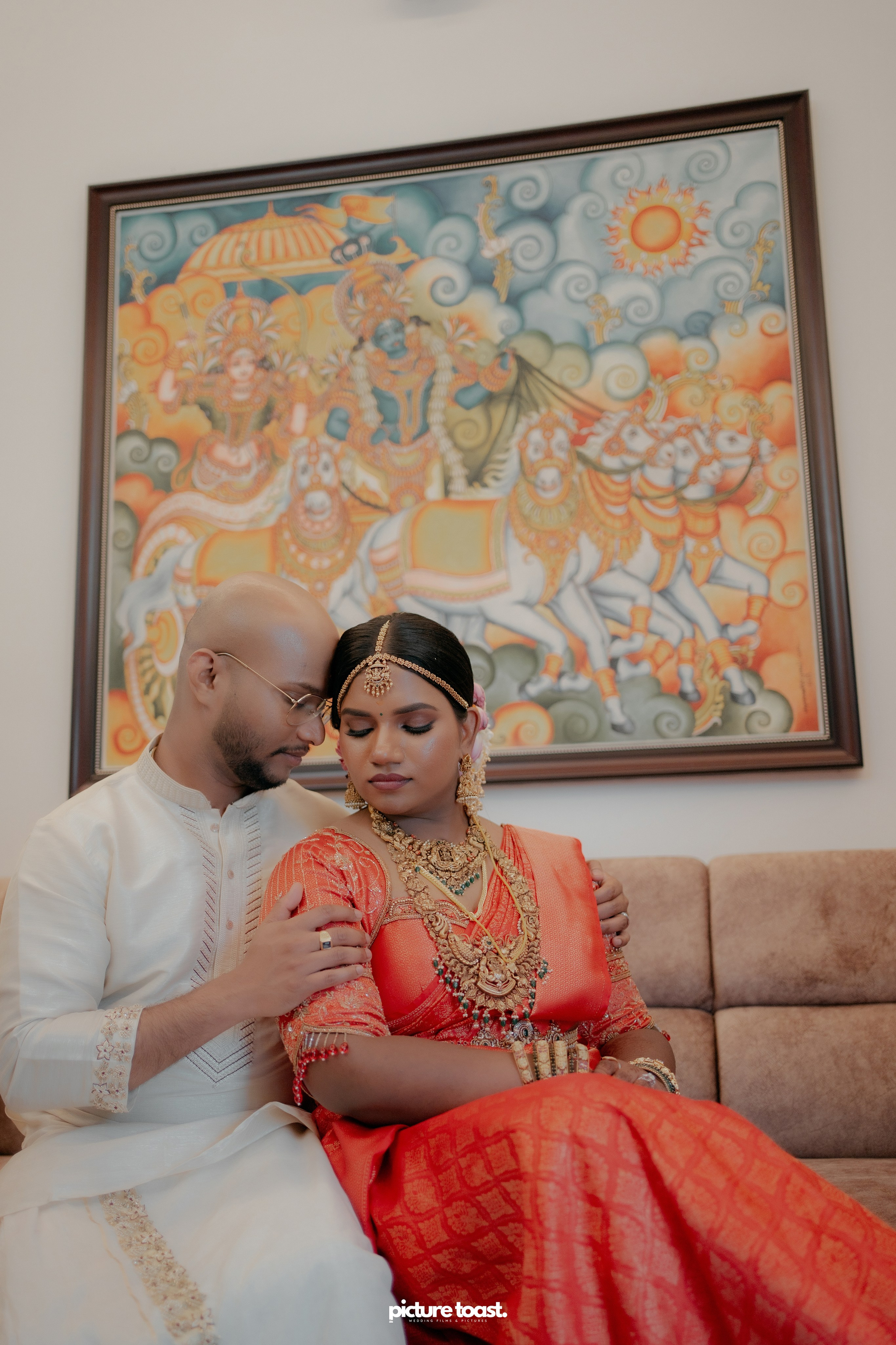Traditional Kerala Hindu Wedding Ft. Anusree & Vishnu. Fine art Wedding Photographers in India & Canada