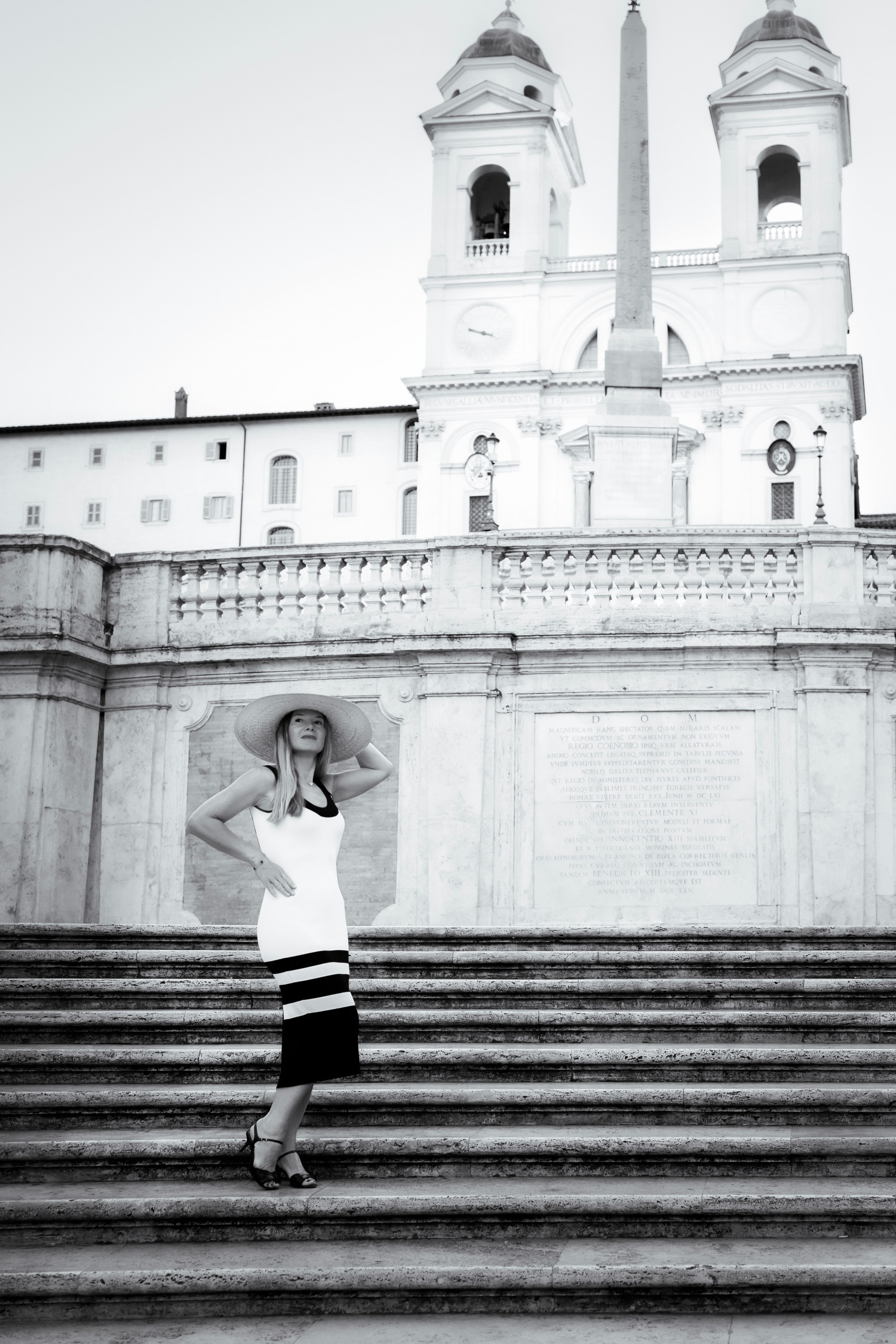 Black and white. Photographer in Munich