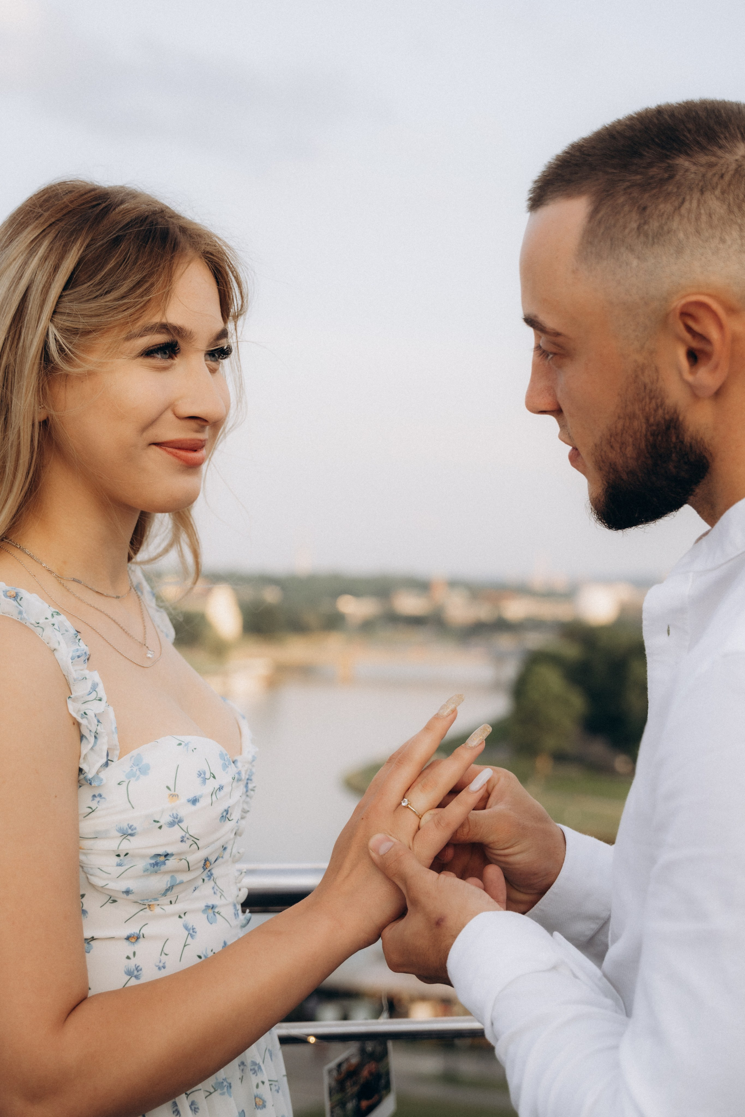 Golden Hour. Fotograf Katowice – sesje indywidualne, rodzinne, ślubne