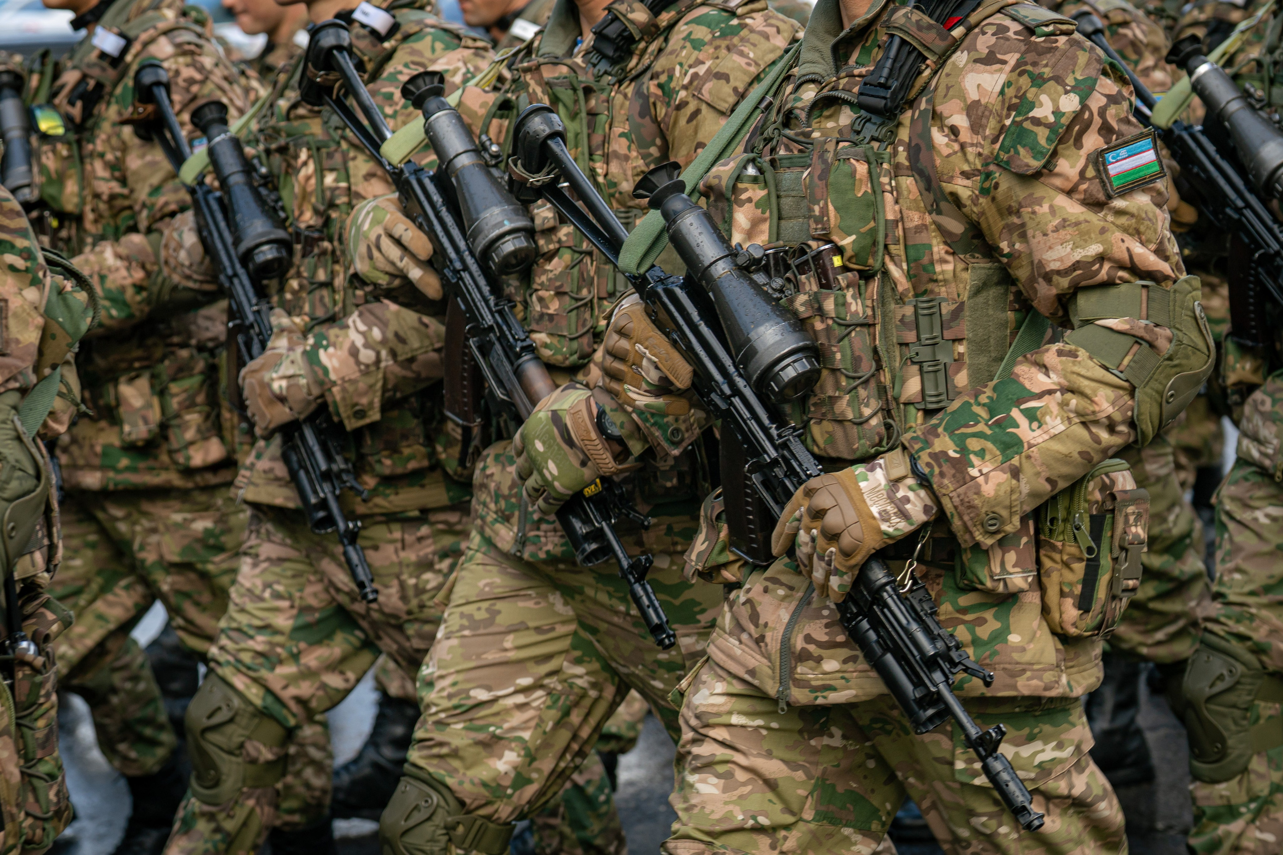 В Ташкенте прошел парад ко Дню защитников Родины. Георгий Намазов | Фотограф в Ташкенте