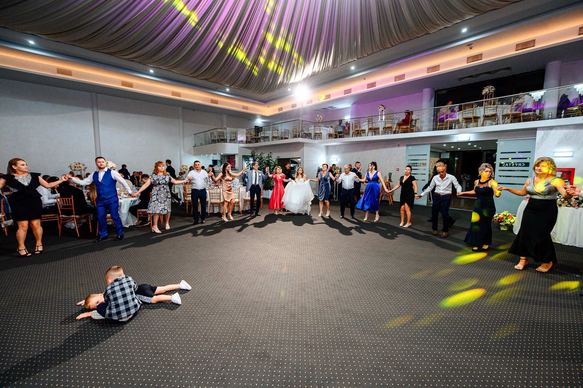 Carmen & Ciprian. Mugurel Olteanu Fotograf