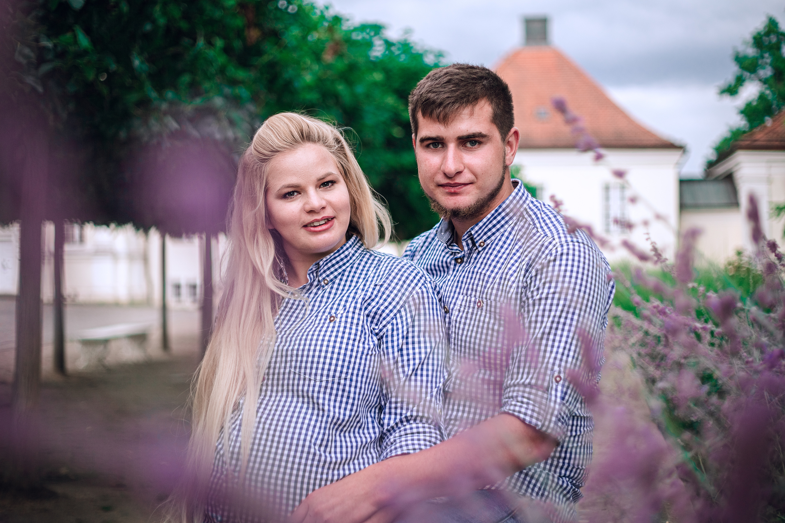 Babybauch Shooting in Köpenicker Schloß mit Katze. Hochzeitsfotografie in Berlin Nataliia Schütze