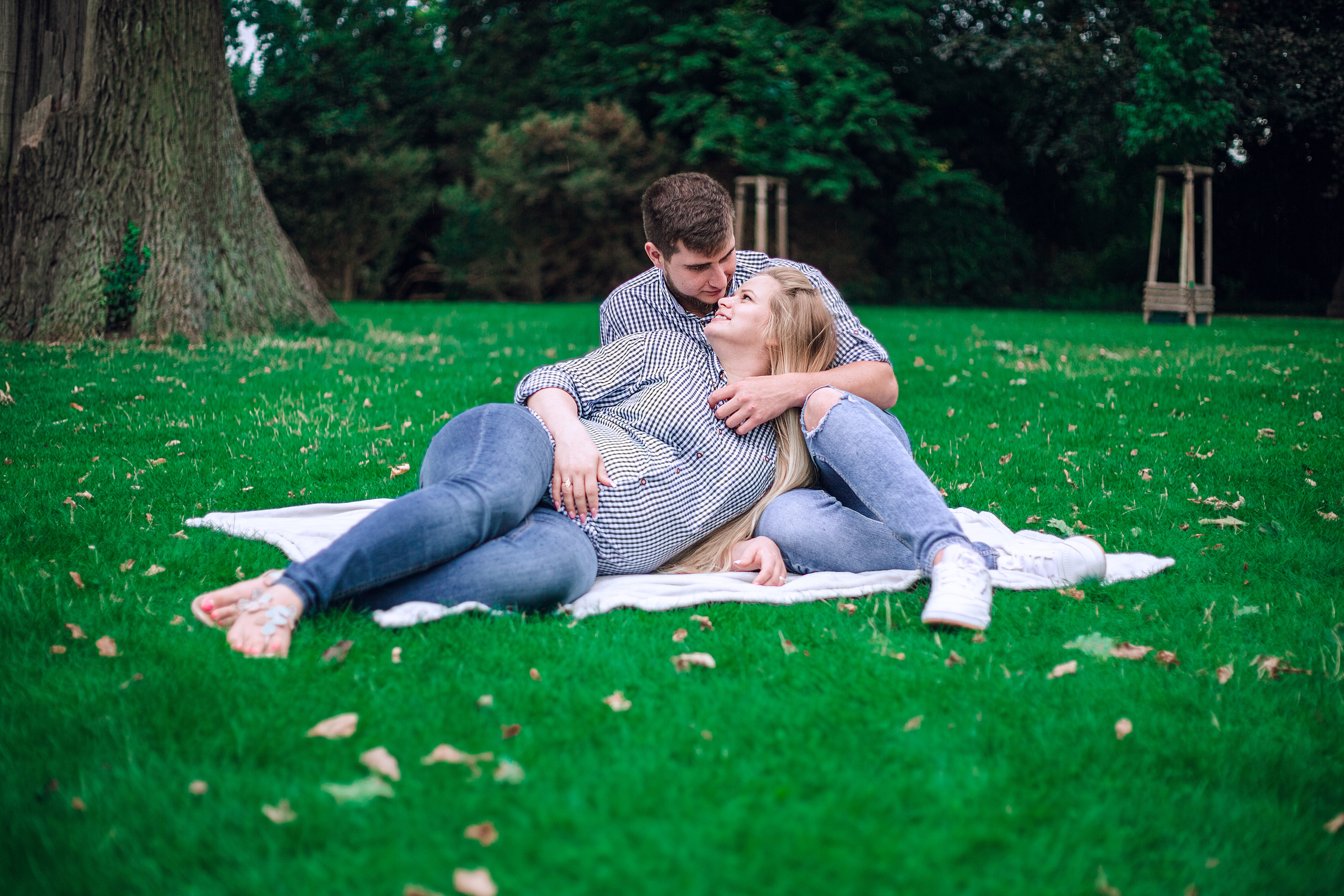 Babybauch Shooting in Köpenicker Schloß mit Katze. Hochzeitsfotografie in Berlin Nataliia Schütze
