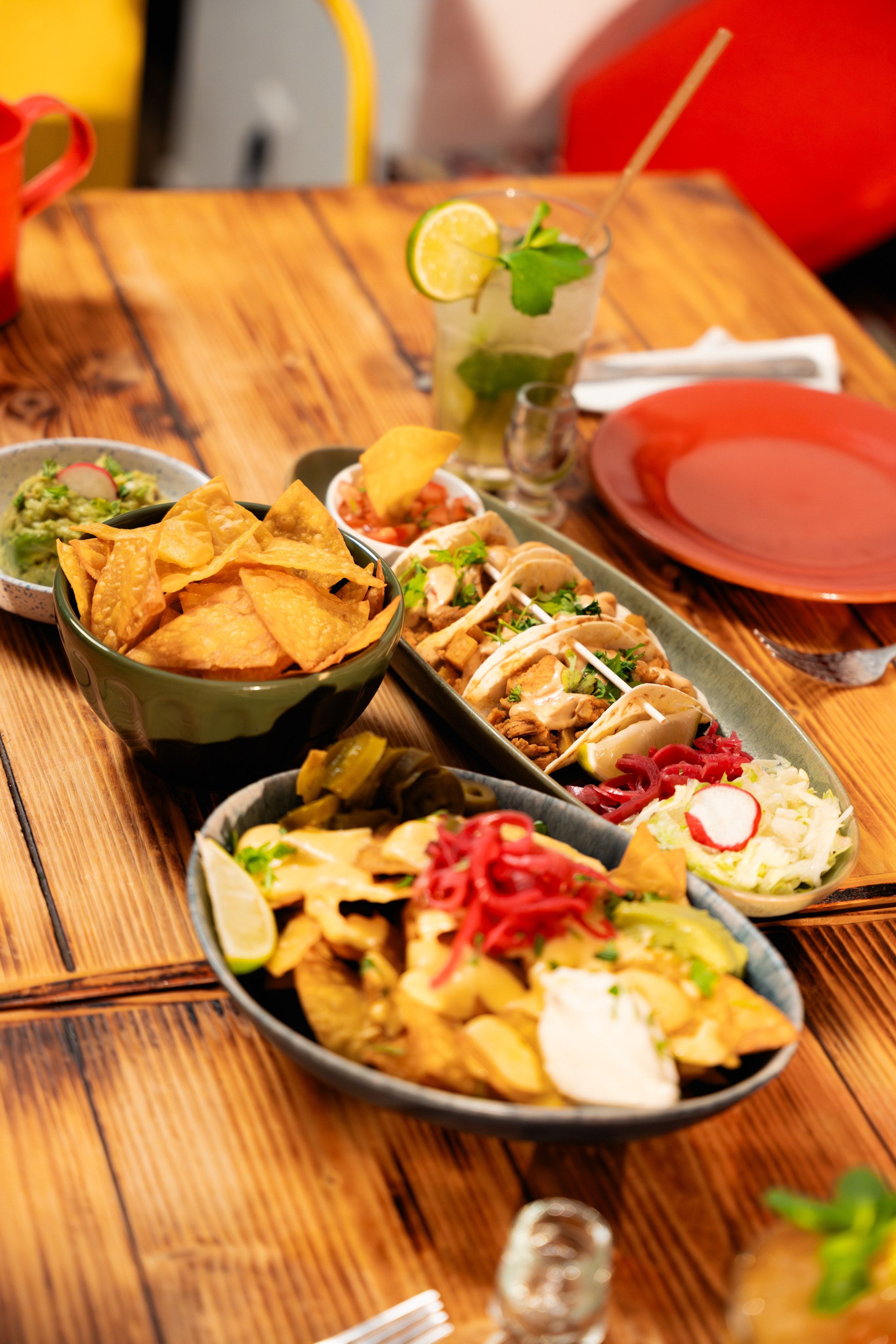 RESTAURANTES — GUAKA FARO. Forma Studios