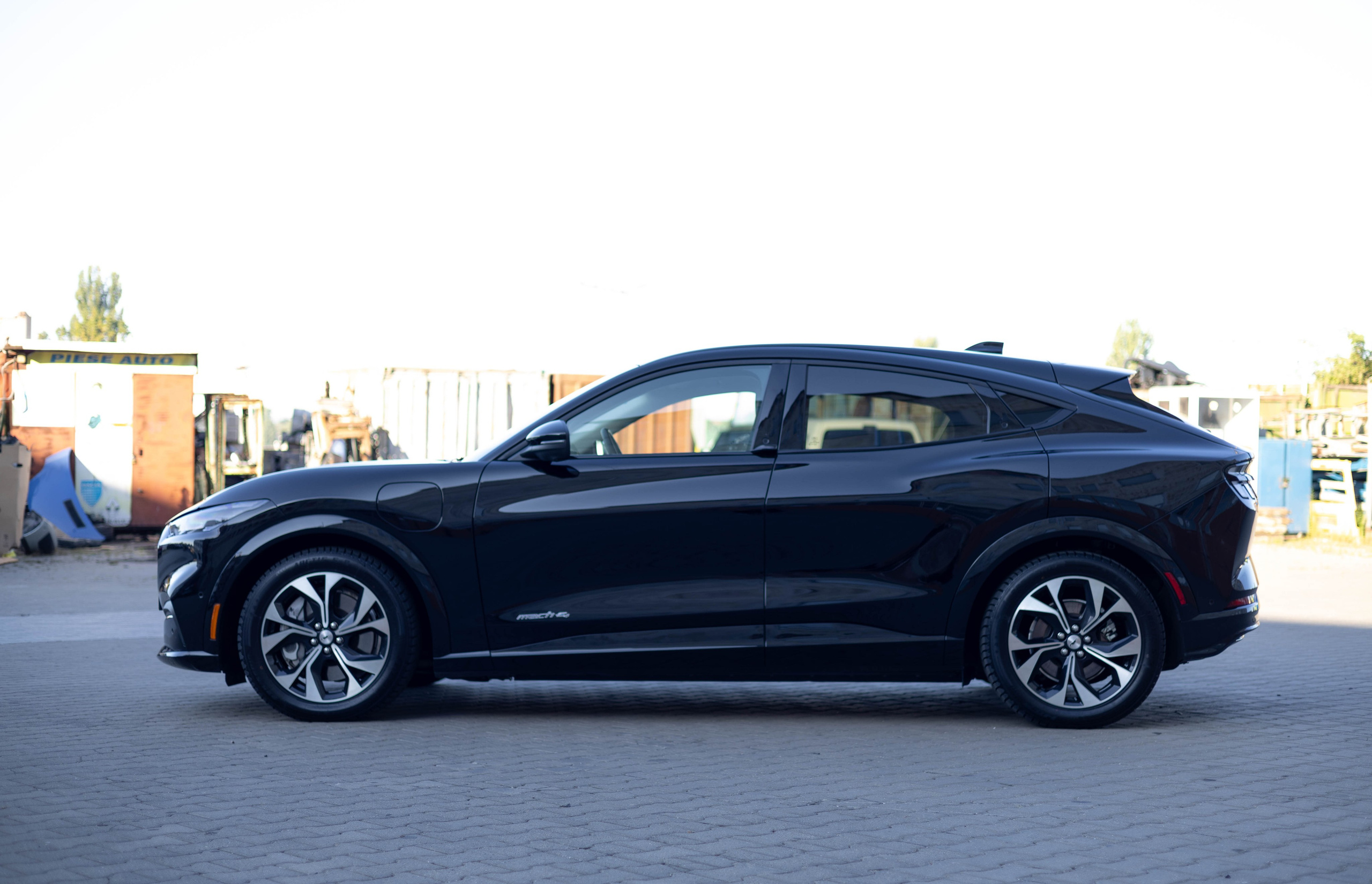 Пример фото автомобиля на продажу. Семейный фотограф Кишиневе, Молдова Врабий Ольга