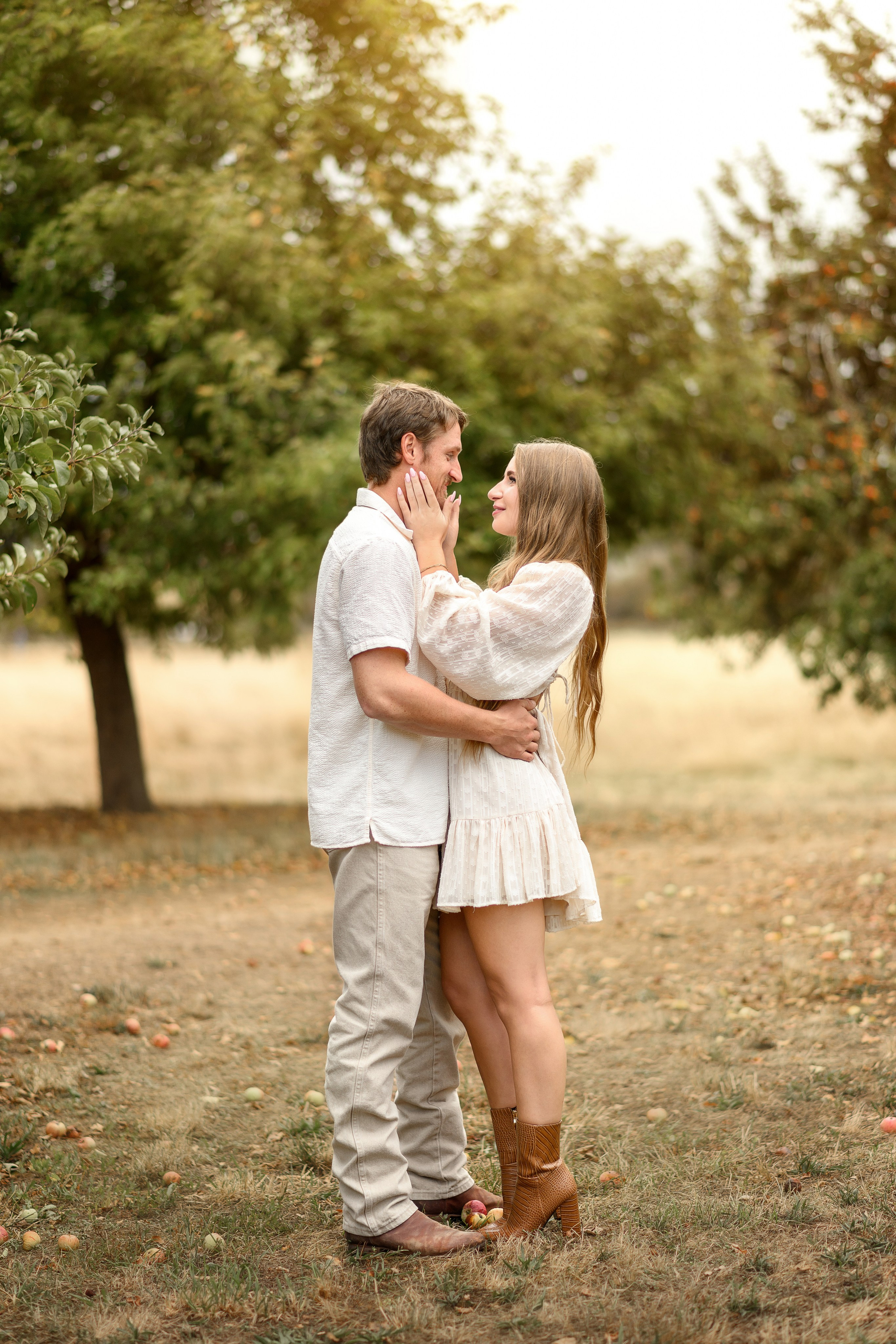 Romantic Couple Session Portland OR | Love Story. Alena Tau | Wedding & Family Photographer Vancouver WA and Portland OR