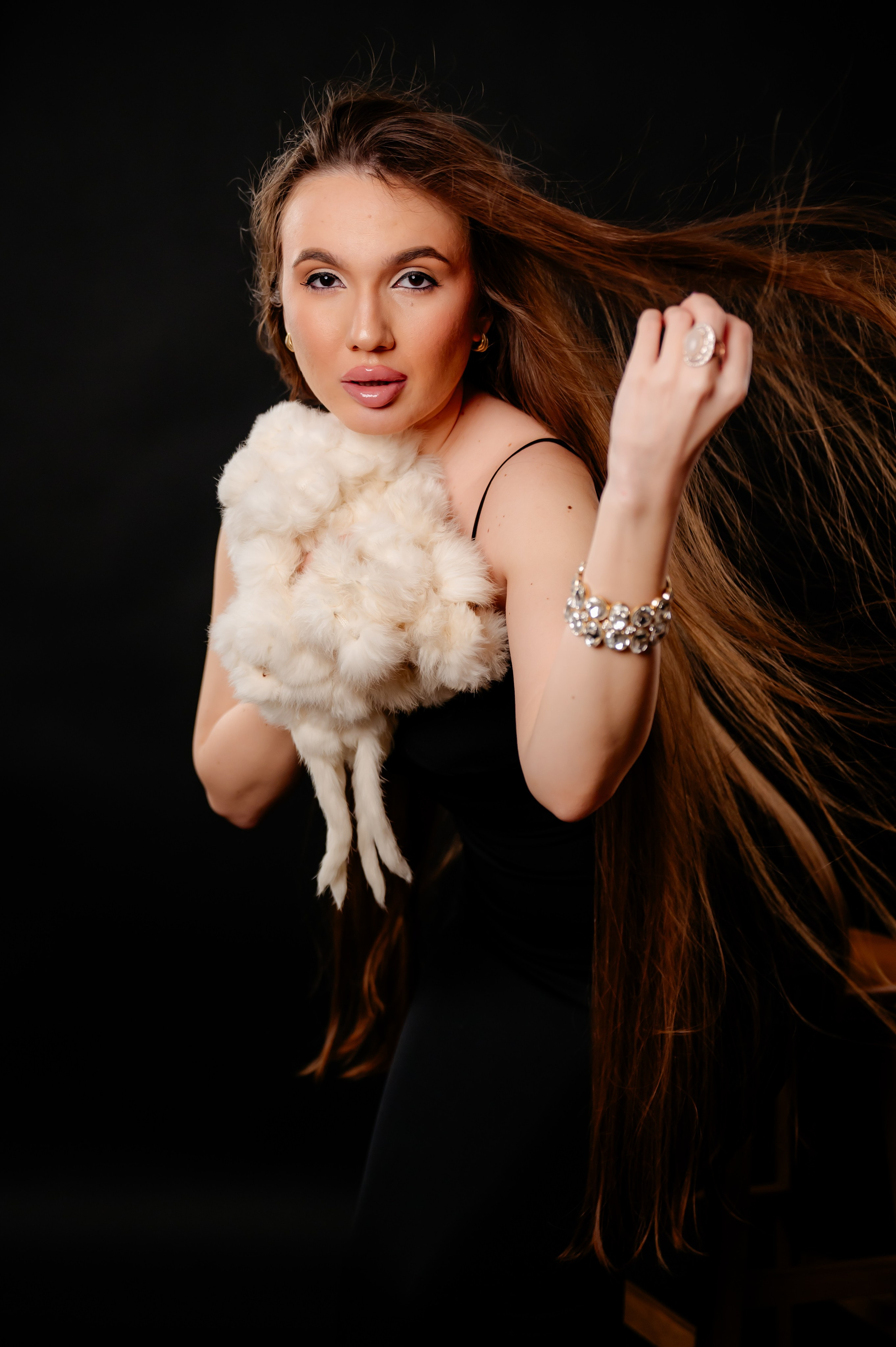 Larisa. Andrei Samuel – Fotograf București | Evenimente, Studio, Imobiliare, Produs